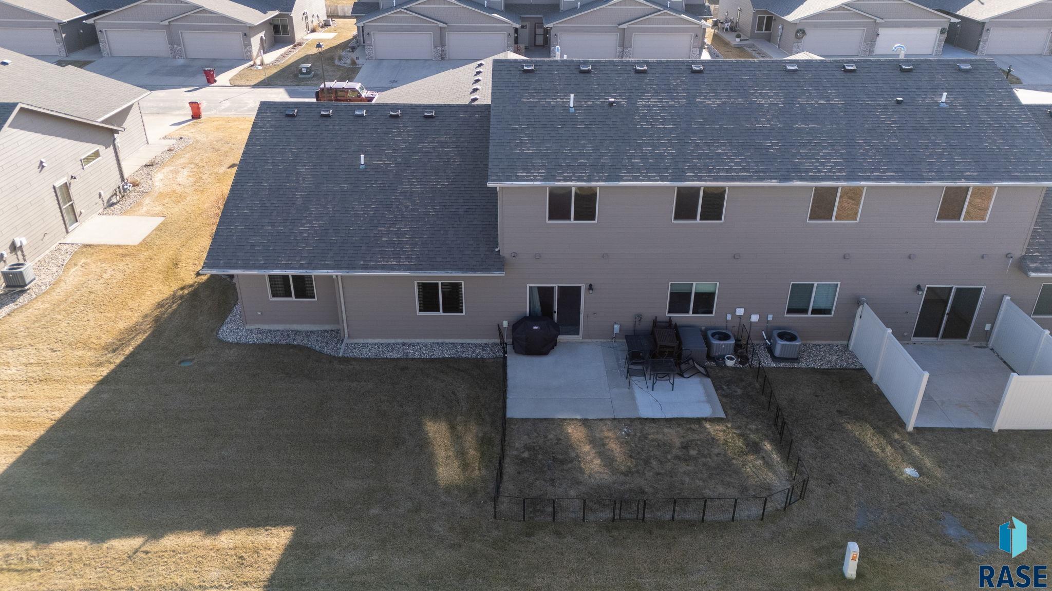 Sioux Falls, South Dakota 57108, United States, 4 Bedrooms Bedrooms, ,2 BathroomsBathrooms,Residential,Contingent,21728