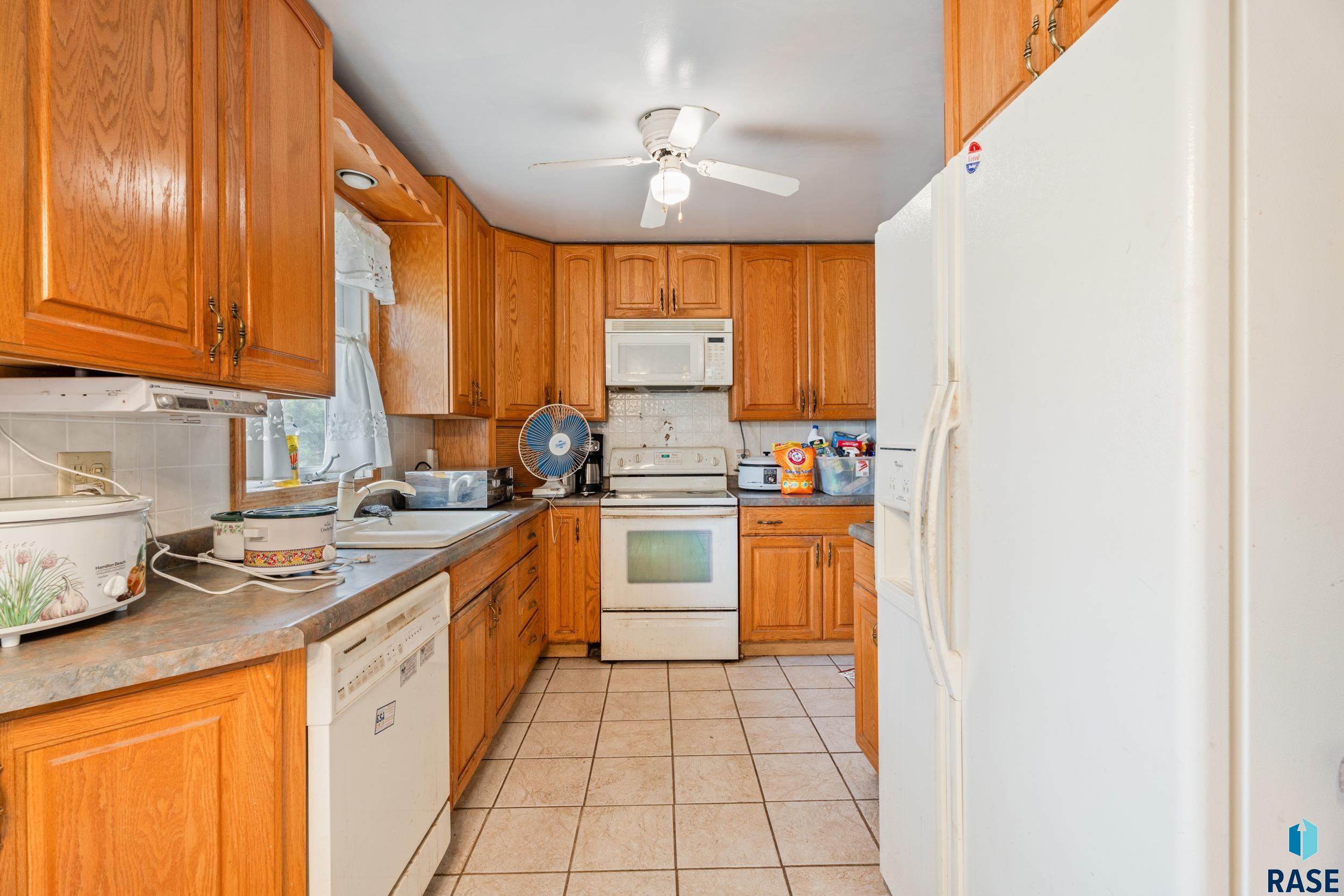 1612 E 2nd St Street, Sioux Falls, New Jersey image 5