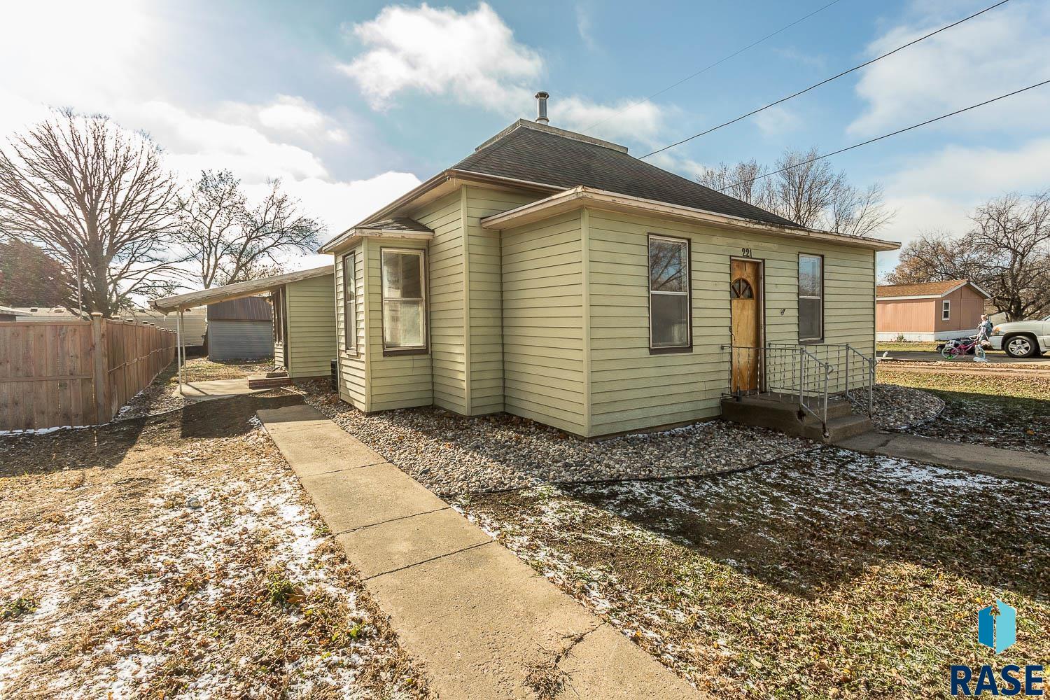 221 1st Ave Avenue, Chancellor, South Dakota image 1