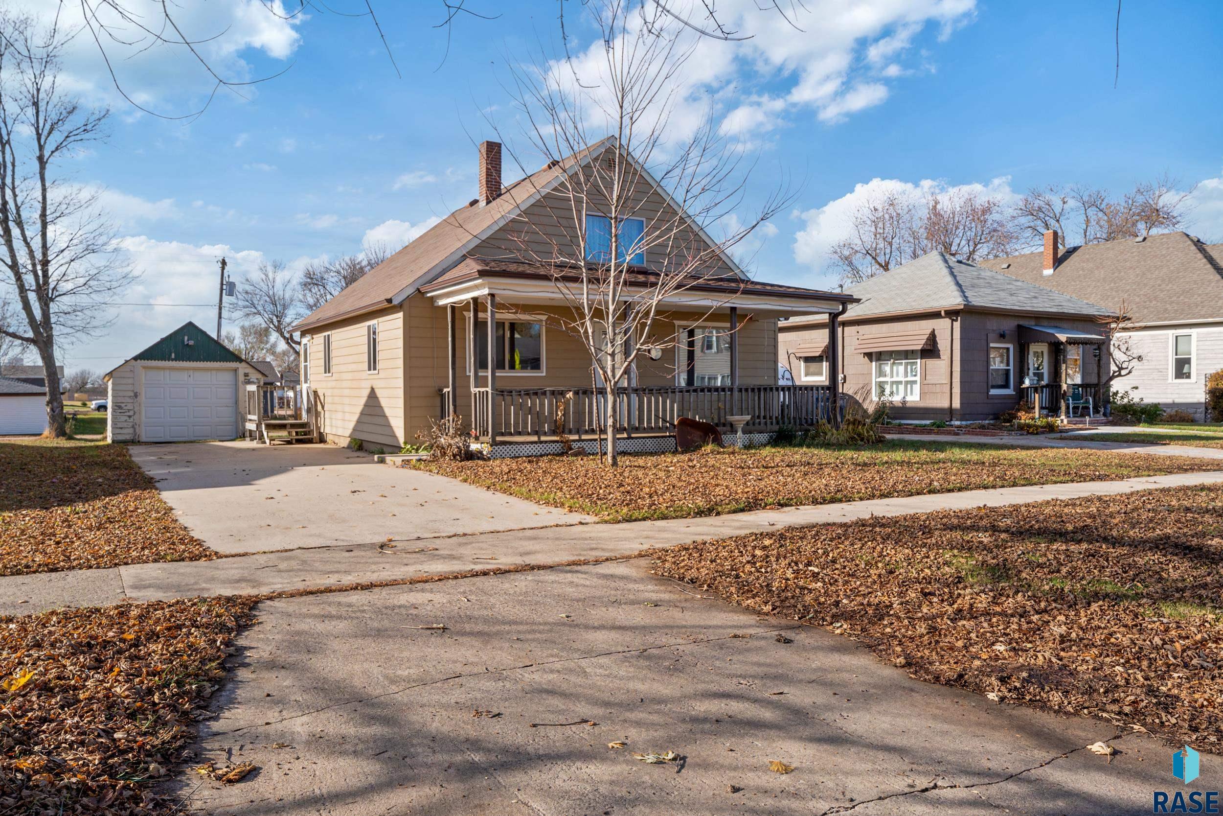 313 S Depot Ave Avenue, Garretson, South Dakota image 1