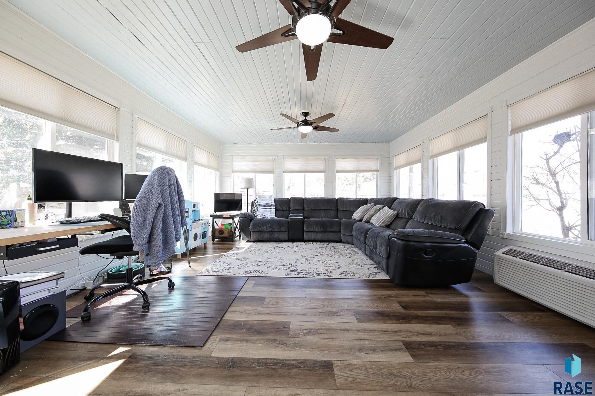 305 S 4th Ave Avenue, Brandon, New Jersey image 2