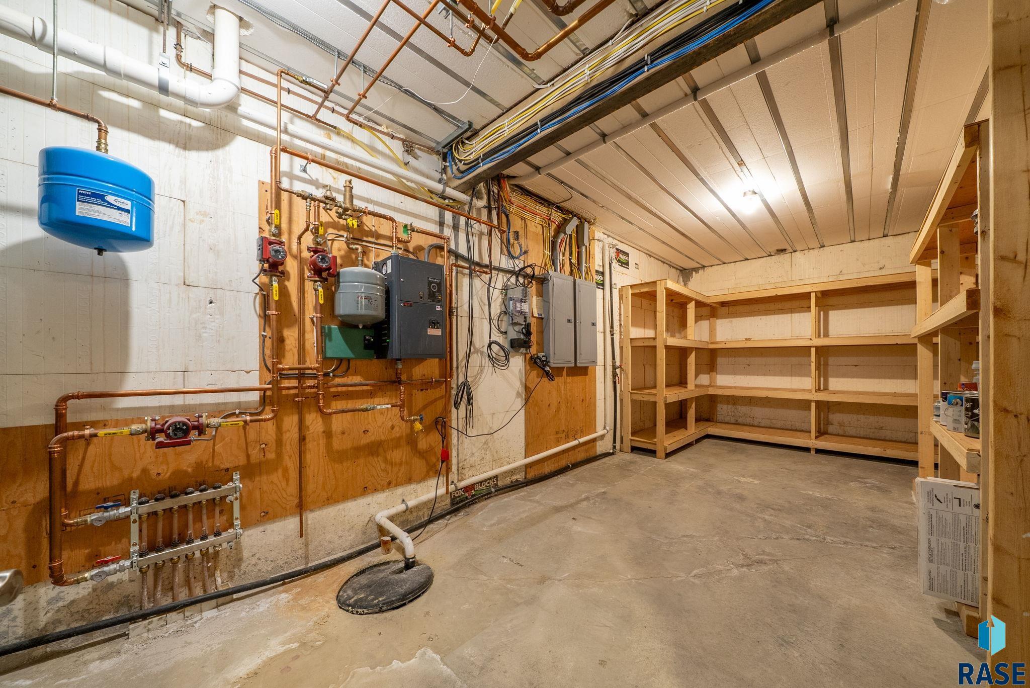 Corsica, South Dakota 57328, United States, 5 Bedrooms Bedrooms, ,3 BathroomsBathrooms,Residential,Active,226727