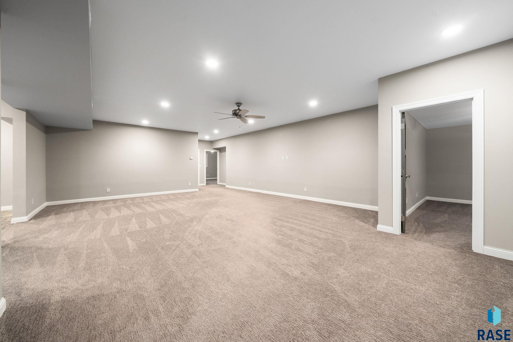 Corsica, South Dakota 57328, United States, 5 Bedrooms Bedrooms, ,3 BathroomsBathrooms,Residential,Active,226727