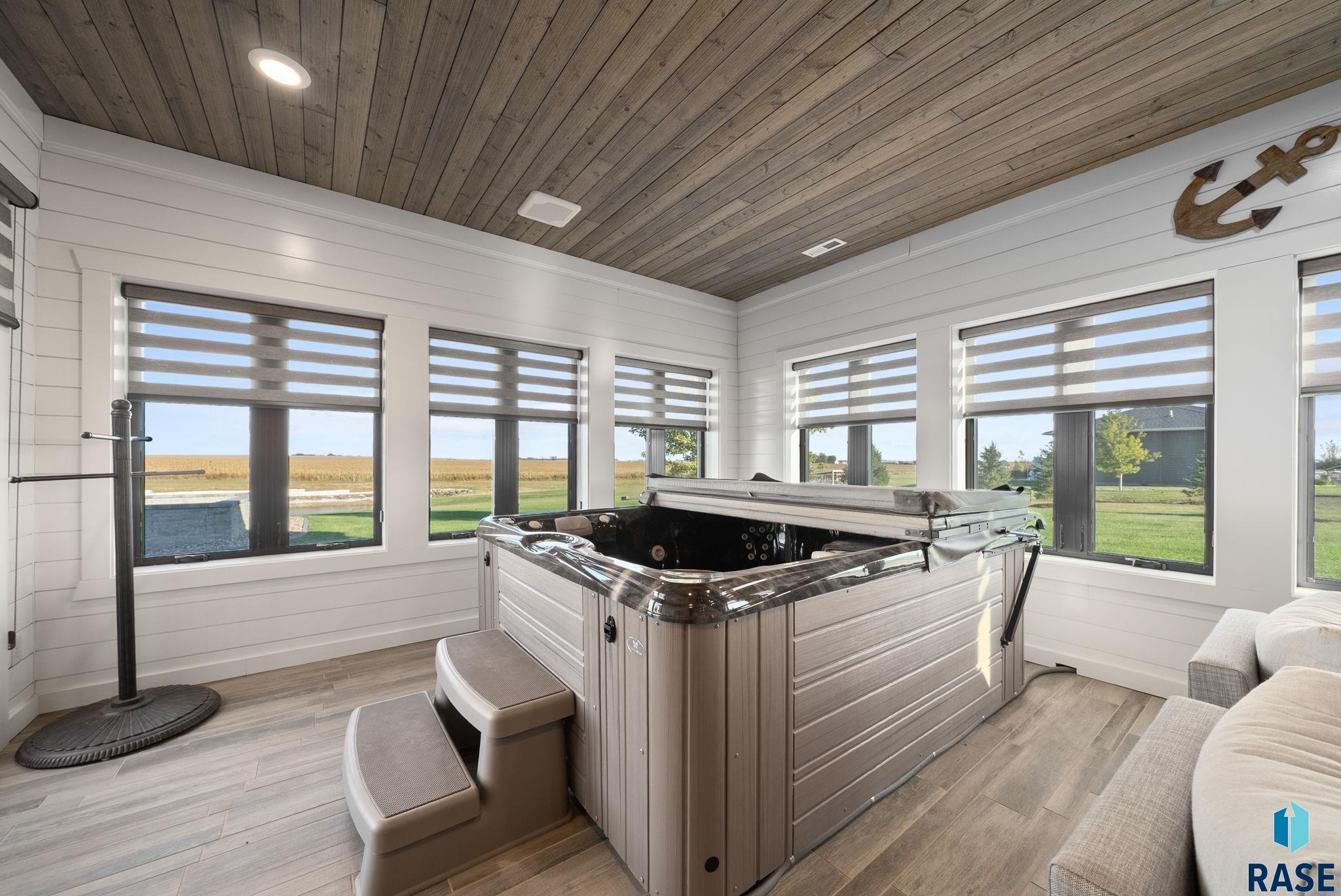 Corsica, South Dakota 57328, United States, 5 Bedrooms Bedrooms, ,3 BathroomsBathrooms,Residential,Active,226727