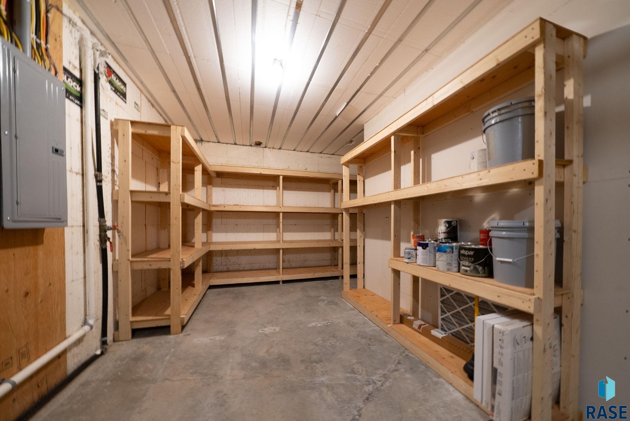 Corsica, South Dakota 57328, United States, 5 Bedrooms Bedrooms, ,3 BathroomsBathrooms,Residential,Active,226727