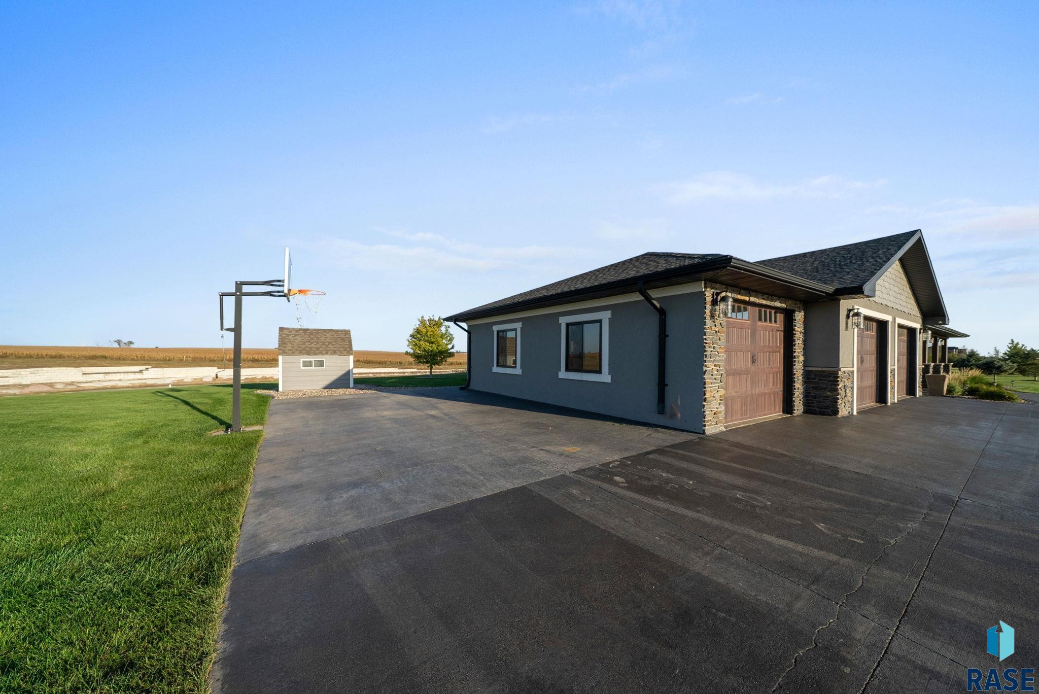 Corsica, South Dakota 57328, United States, 5 Bedrooms Bedrooms, ,3 BathroomsBathrooms,Residential,Active,226727