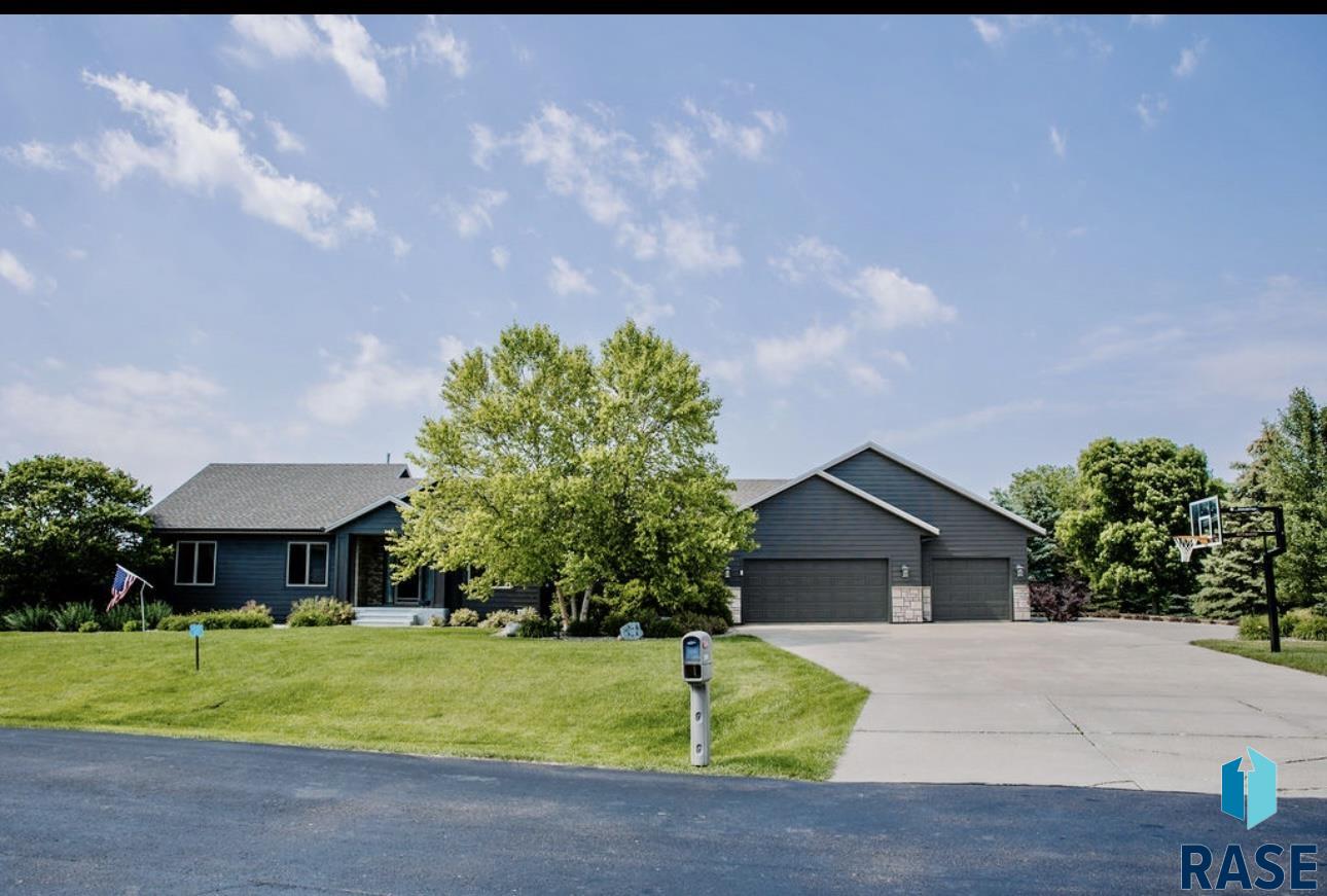 47862 Atterbury Ct Court, Harrisburg, South Dakota image 1