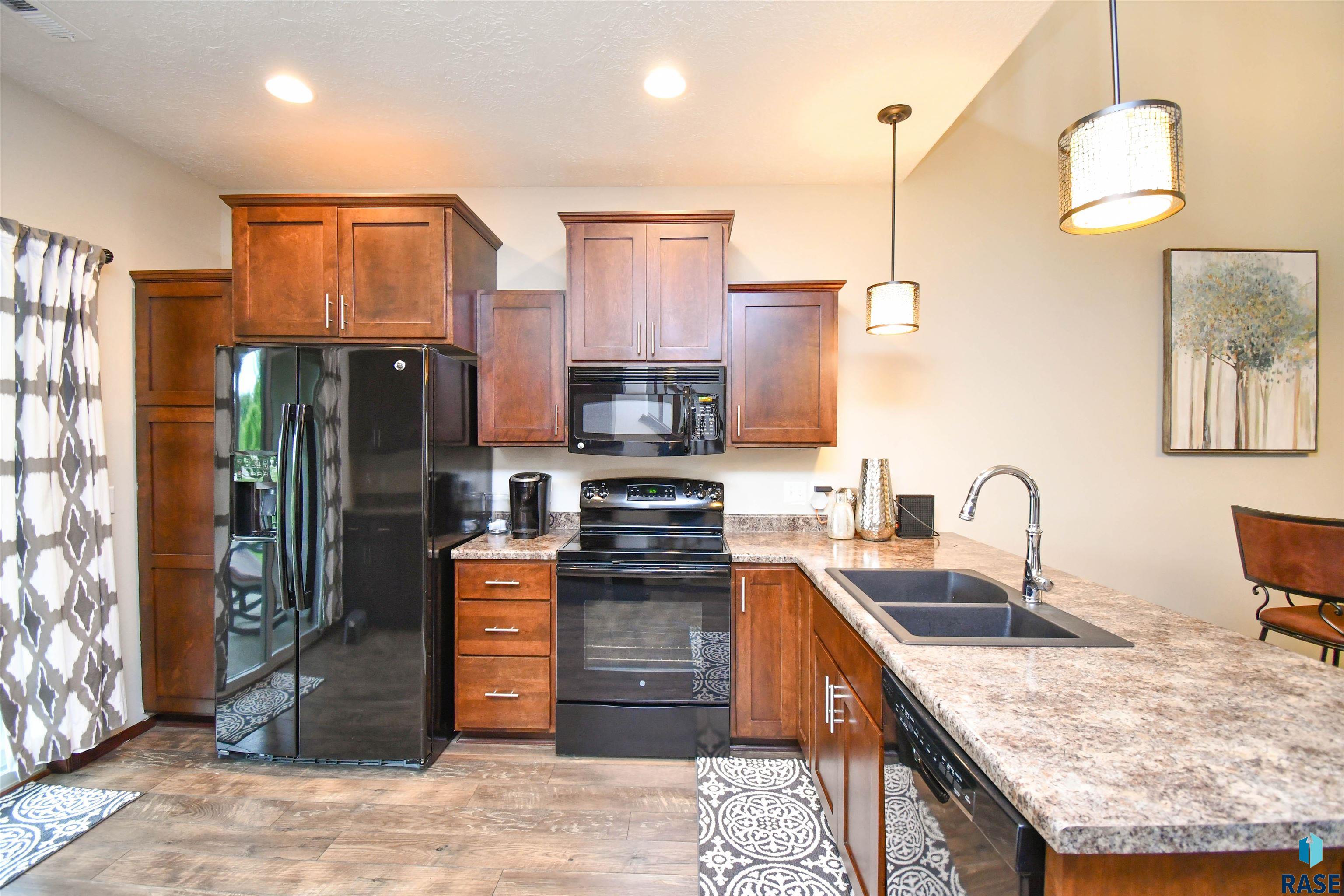 5411 S Ledgestone Pl Place, Sioux Falls, South Dakota image 5