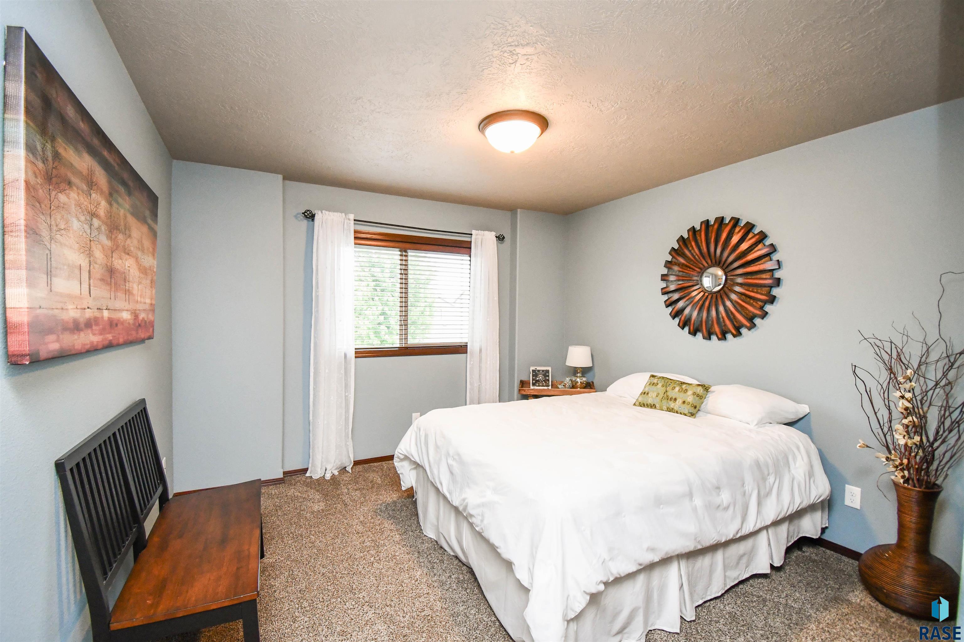 5411 S Ledgestone Pl Place, Sioux Falls, South Dakota image 13