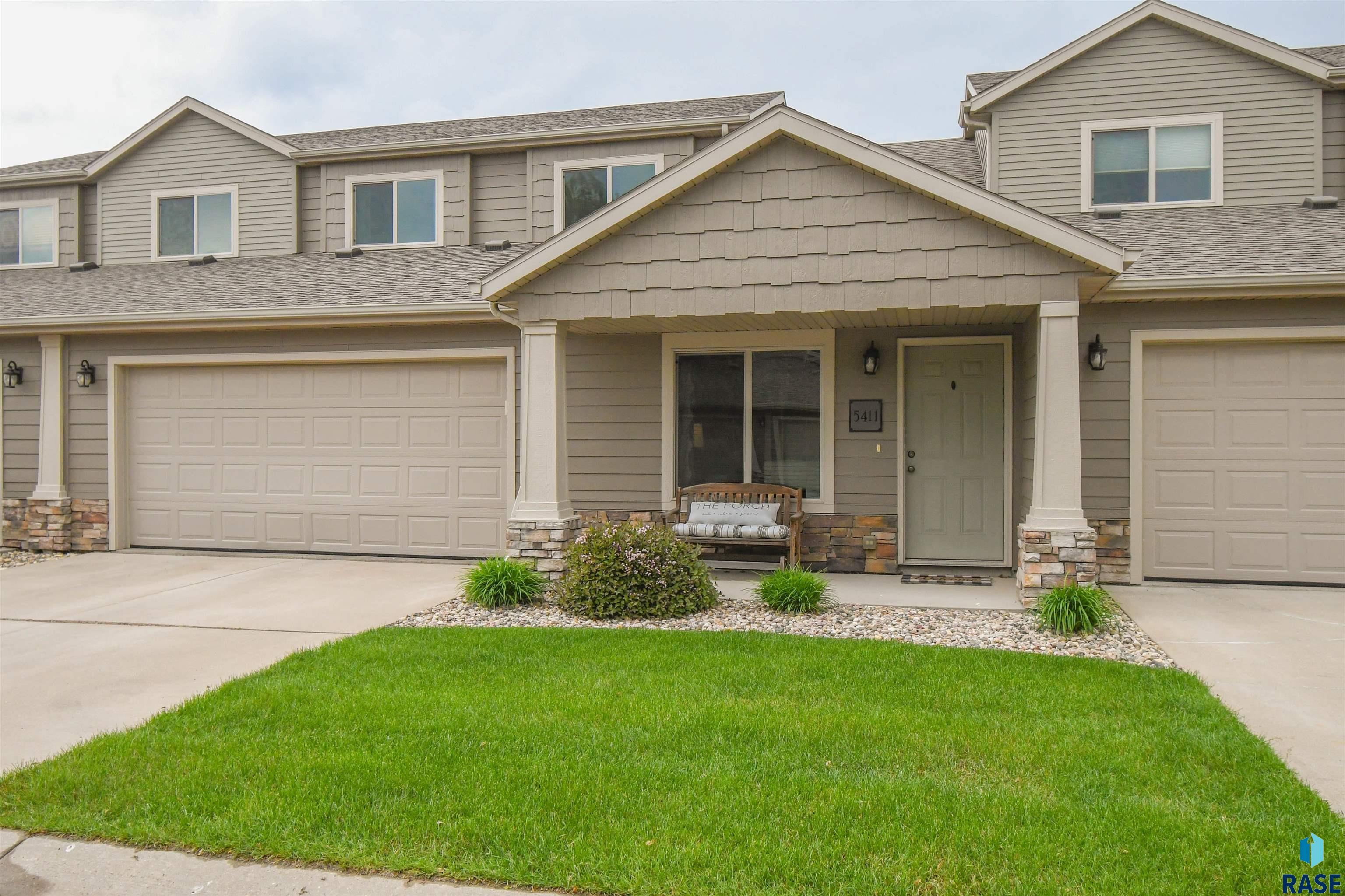 5411 S Ledgestone Pl Place, Sioux Falls, South Dakota image 1