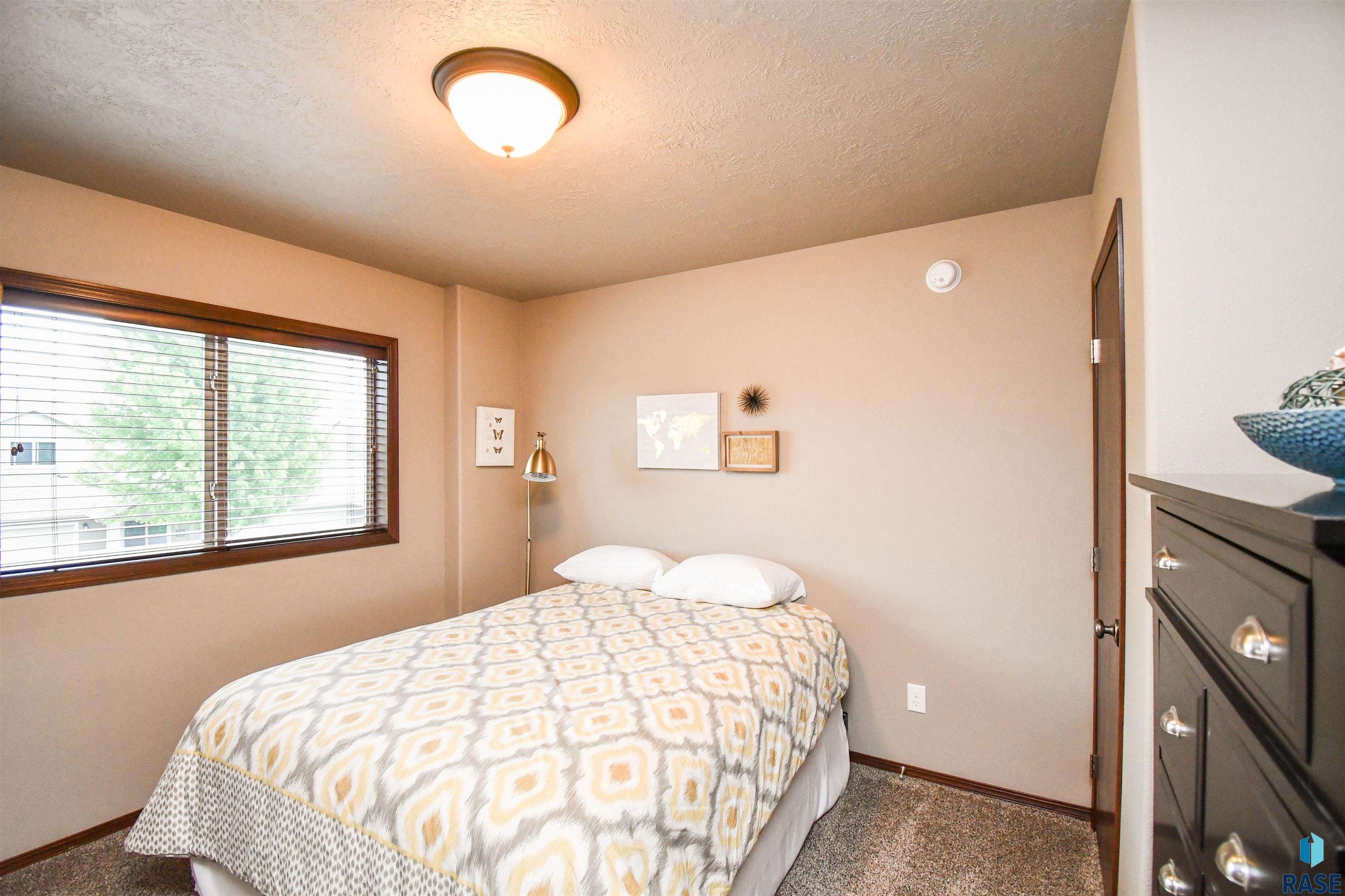 5411 S Ledgestone Pl Place, Sioux Falls, South Dakota image 12