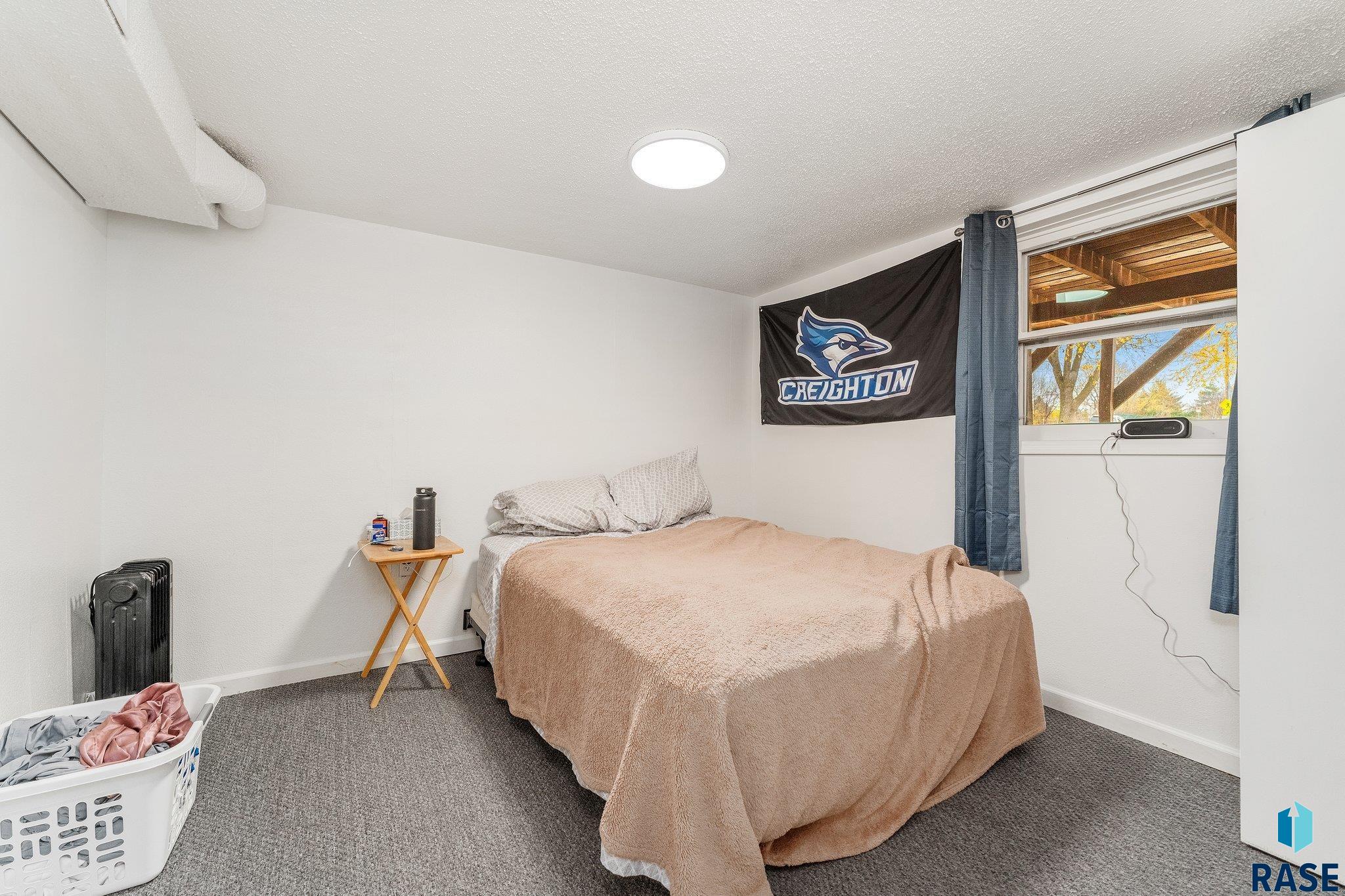 2413 E 18th St Street, Sioux Falls, New Jersey image 9