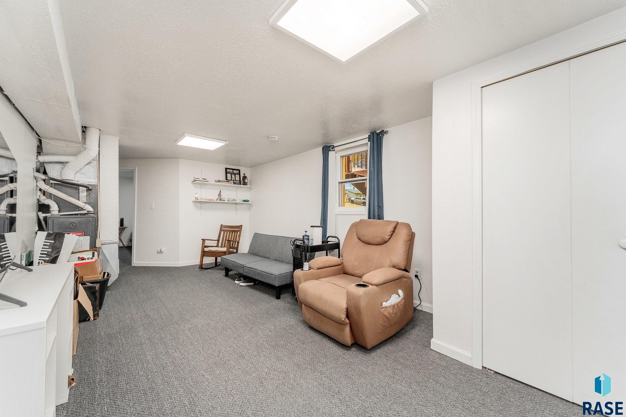 2413 E 18th St Street, Sioux Falls, New Jersey image 11