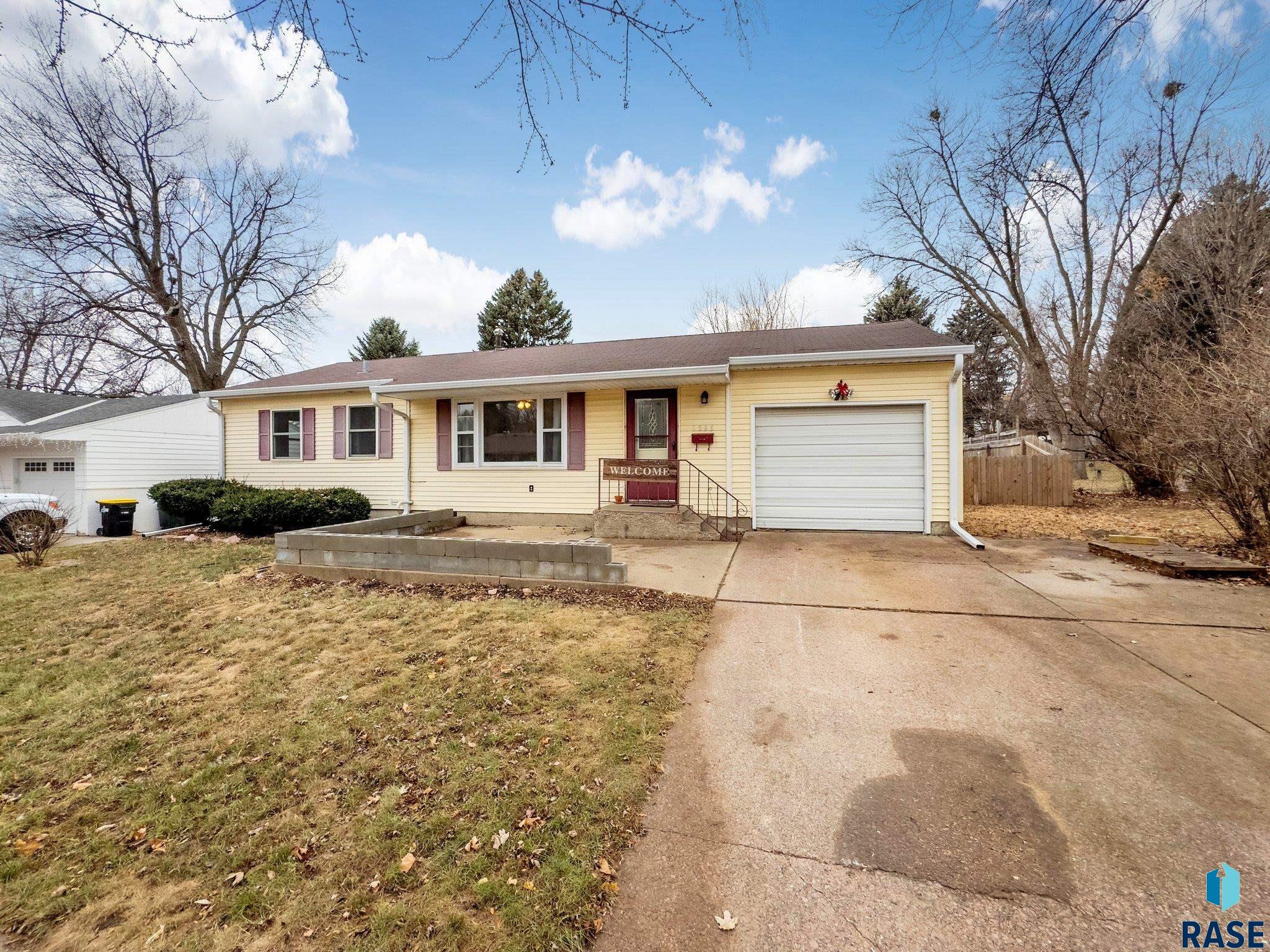 1305 S Olive Dr Drive, Sioux Falls, South Dakota image 1