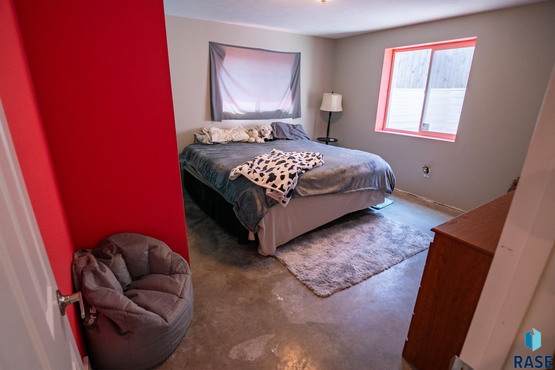 Sioux Falls, South Dakota 57107, United States, 4 Bedrooms Bedrooms, ,3 BathroomsBathrooms,Residential,Active,188714