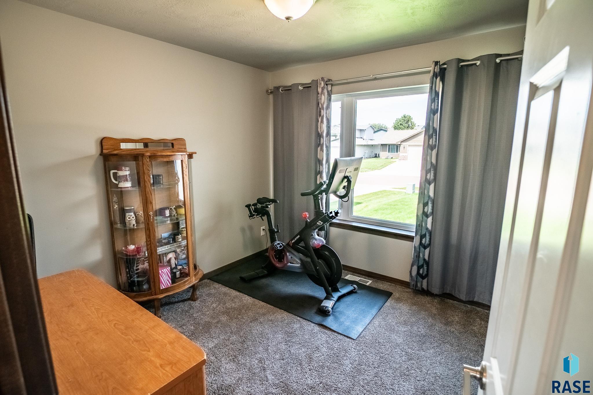 Sioux Falls, South Dakota 57107, United States, 4 Bedrooms Bedrooms, ,3 BathroomsBathrooms,Residential,Active,188714