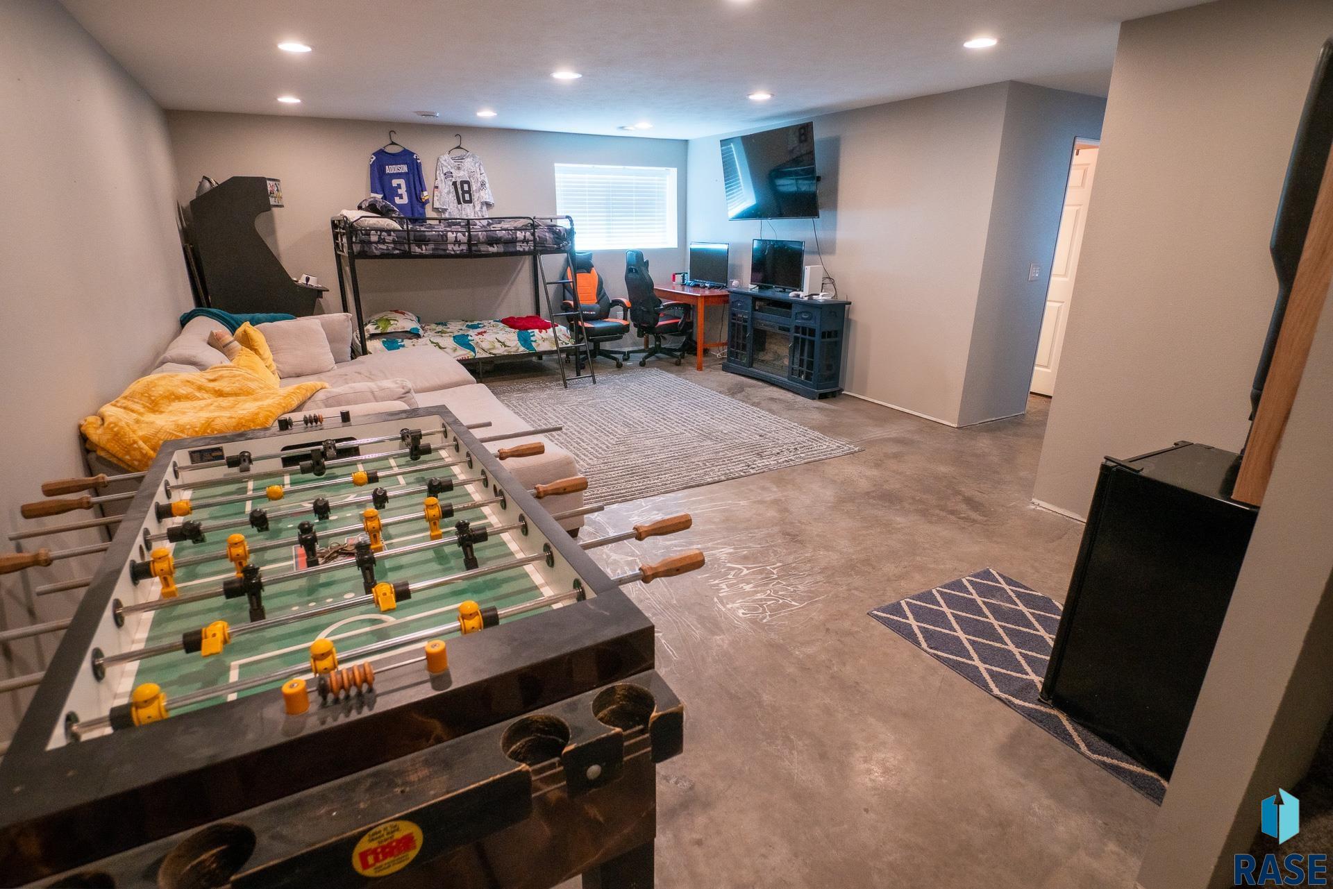 Sioux Falls, South Dakota 57107, United States, 4 Bedrooms Bedrooms, ,3 BathroomsBathrooms,Residential,Active,188714