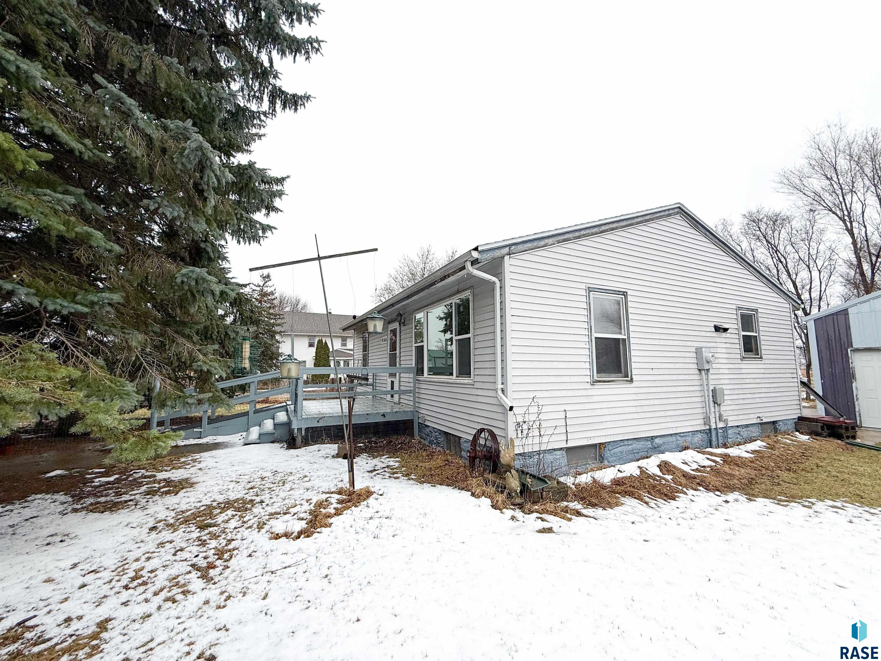 100 E James St Street, Oldham, South Dakota image 20