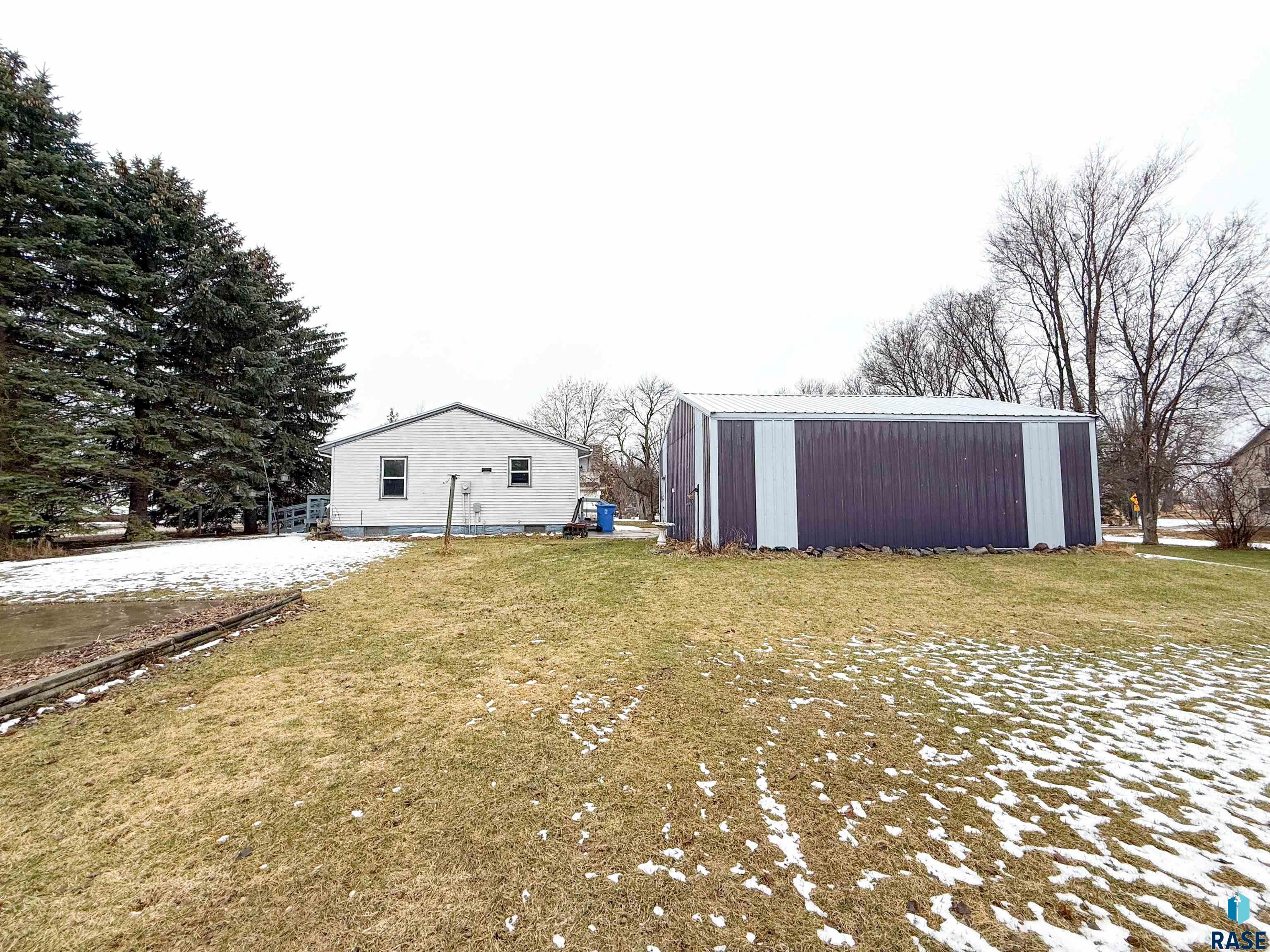 100 E James St Street, Oldham, South Dakota image 29
