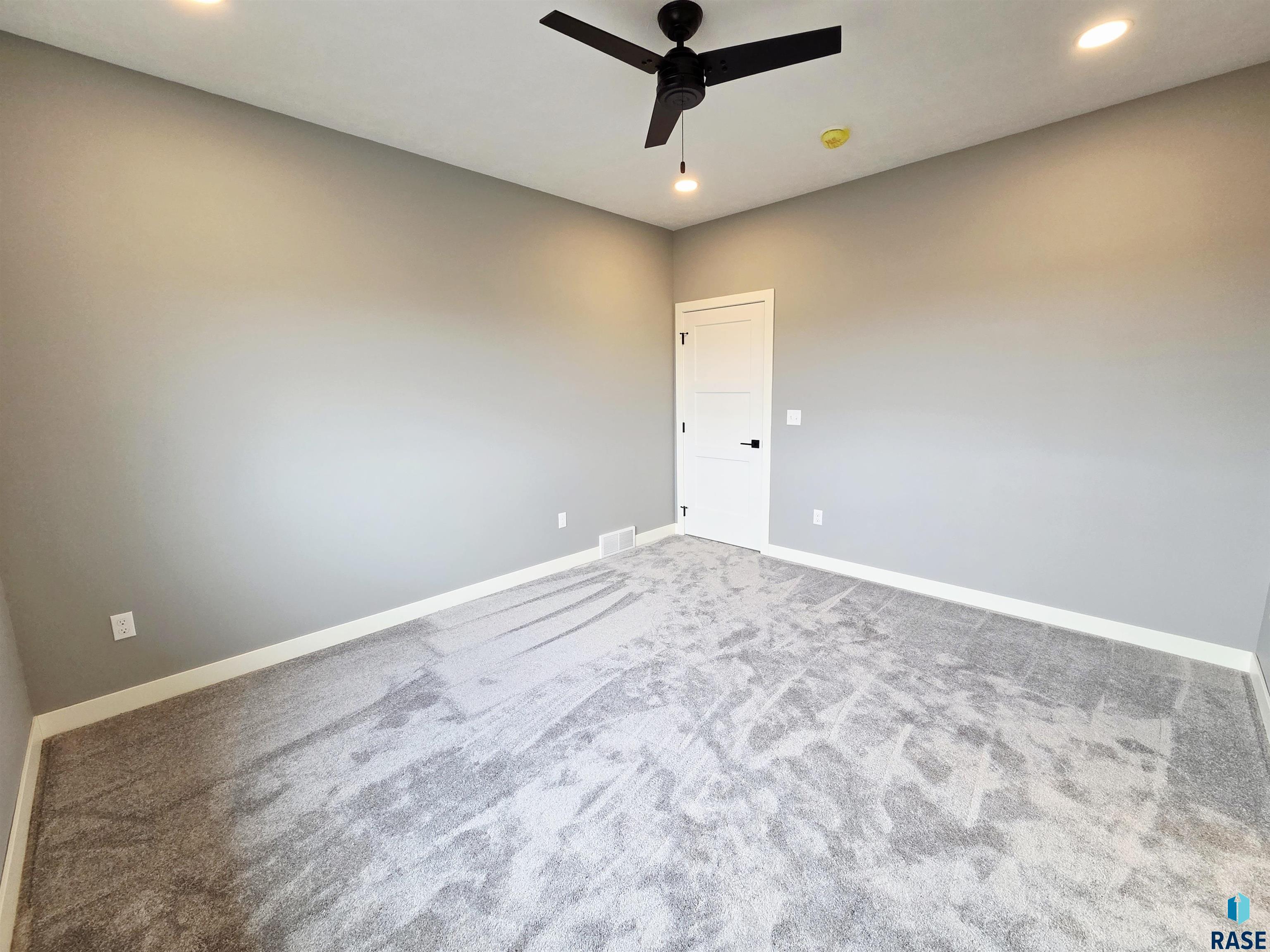 604 Wildwood Ave Avenue, Colman, South Dakota image 17