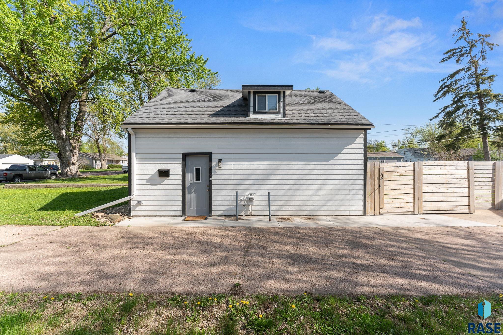 Sioux Falls, South Dakota 57105, United States, 2 Bedrooms Bedrooms, ,1 BathroomBathrooms,Residential,Active,127048