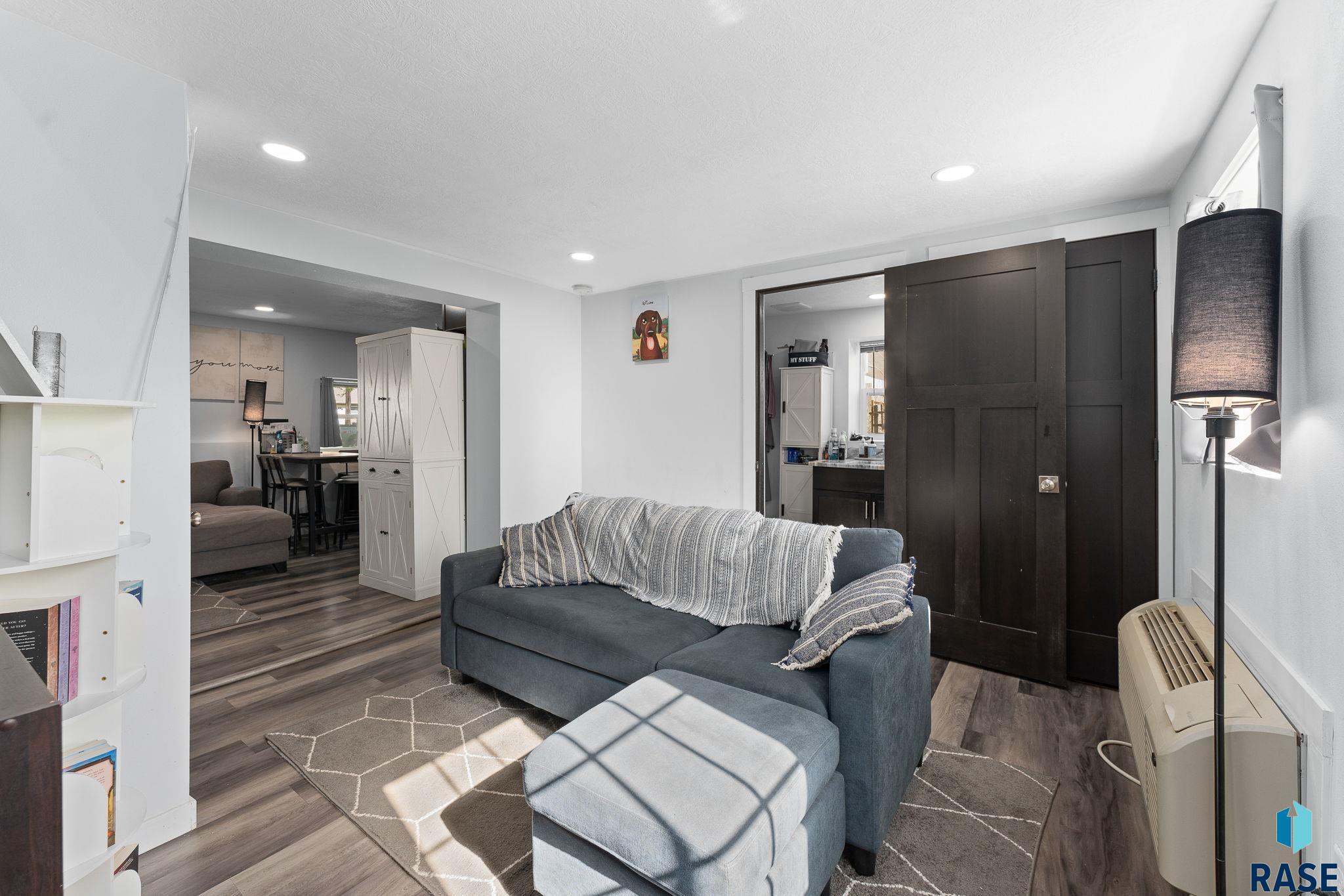 Sioux Falls, South Dakota 57105, United States, 2 Bedrooms Bedrooms, ,1 BathroomBathrooms,Residential,Active,127048