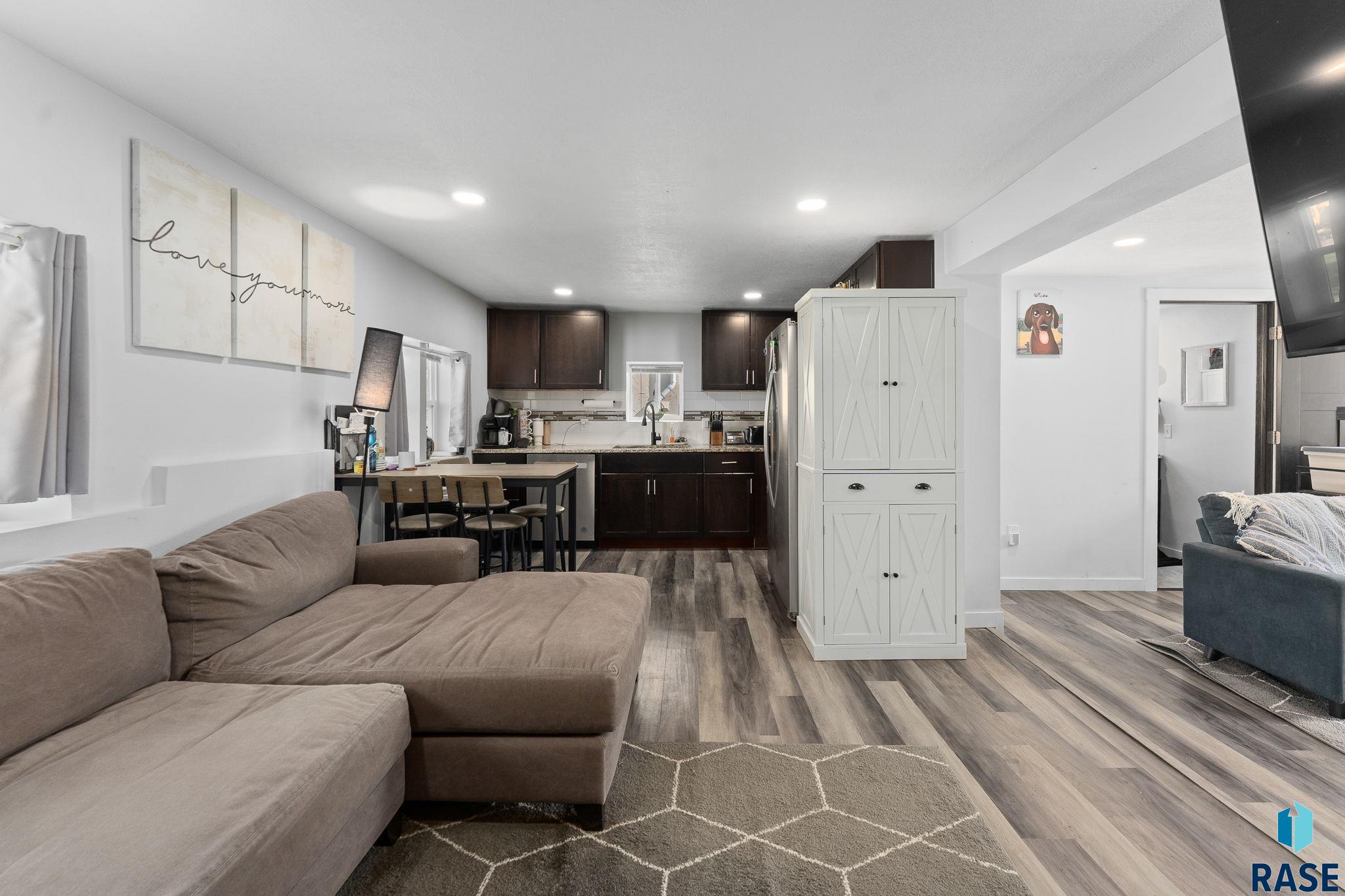 Sioux Falls, South Dakota 57105, United States, 2 Bedrooms Bedrooms, ,1 BathroomBathrooms,Residential,Active,127048