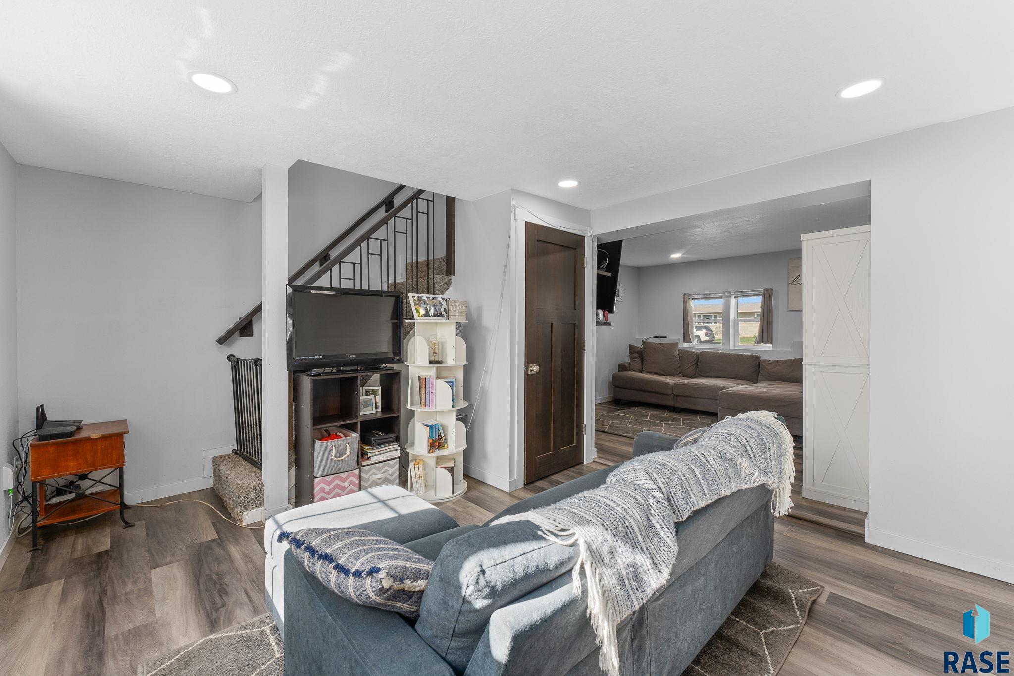 Sioux Falls, South Dakota 57105, United States, 2 Bedrooms Bedrooms, ,1 BathroomBathrooms,Residential,Active,127048