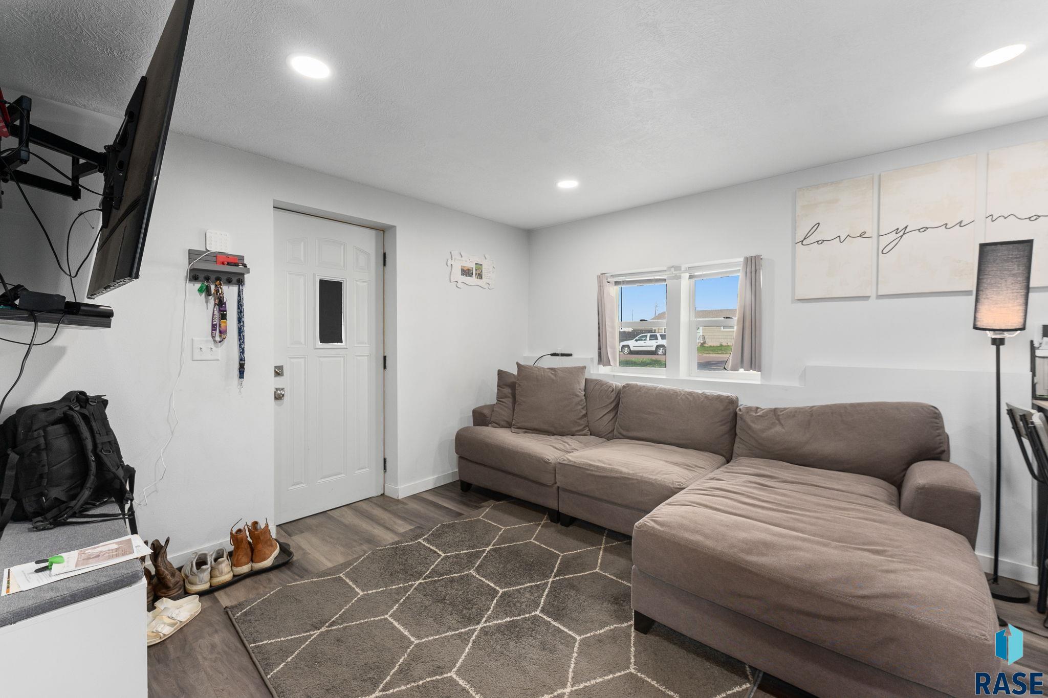 Sioux Falls, South Dakota 57105, United States, 2 Bedrooms Bedrooms, ,1 BathroomBathrooms,Residential,Active,127048