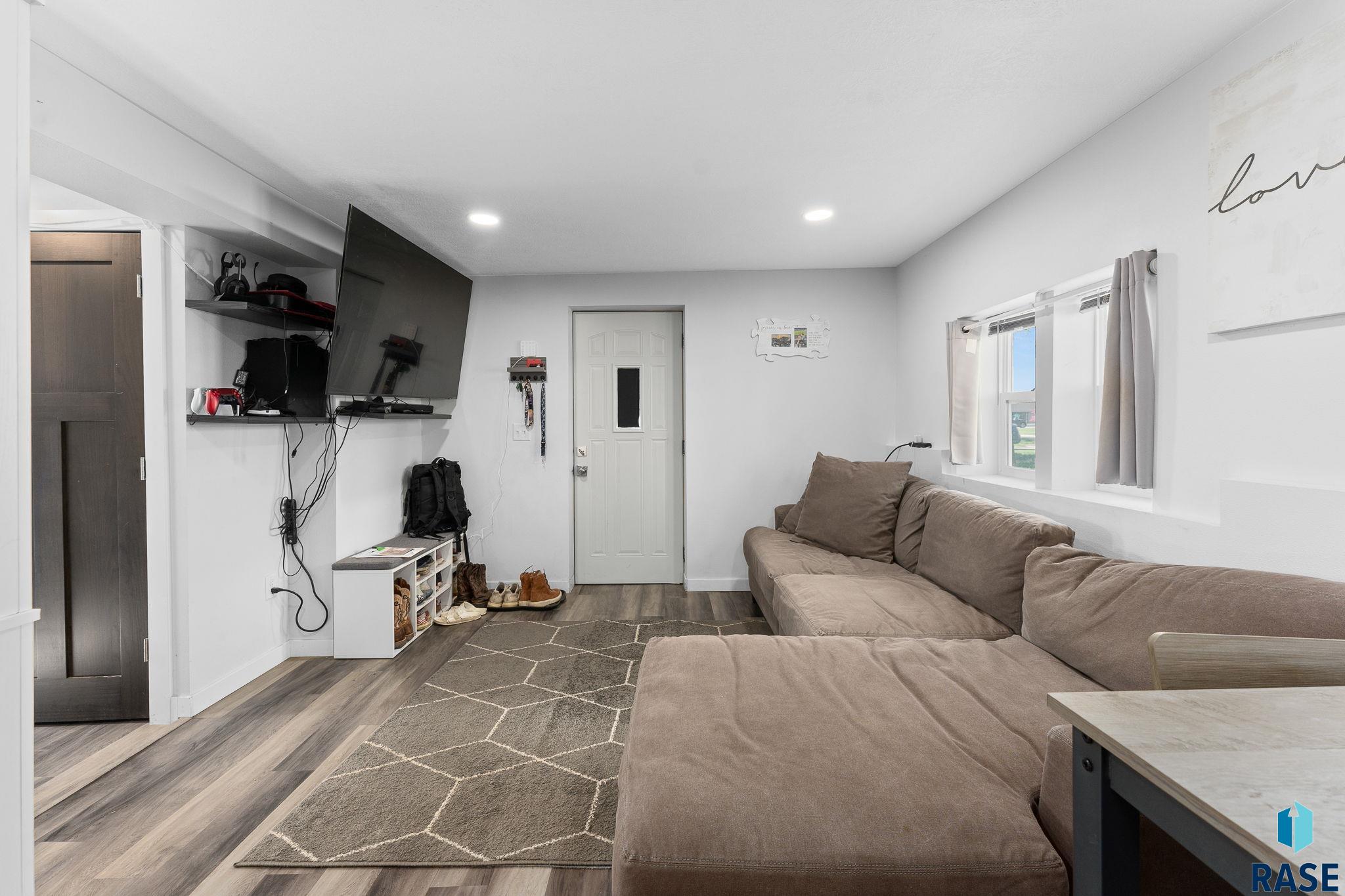 Sioux Falls, South Dakota 57105, United States, 2 Bedrooms Bedrooms, ,1 BathroomBathrooms,Residential,Active,127048