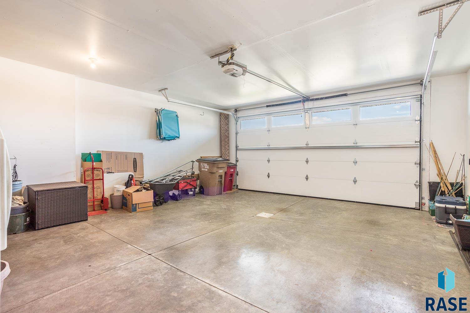 2433 E Joshua Cir Circle, Sioux Falls, New Jersey image 32