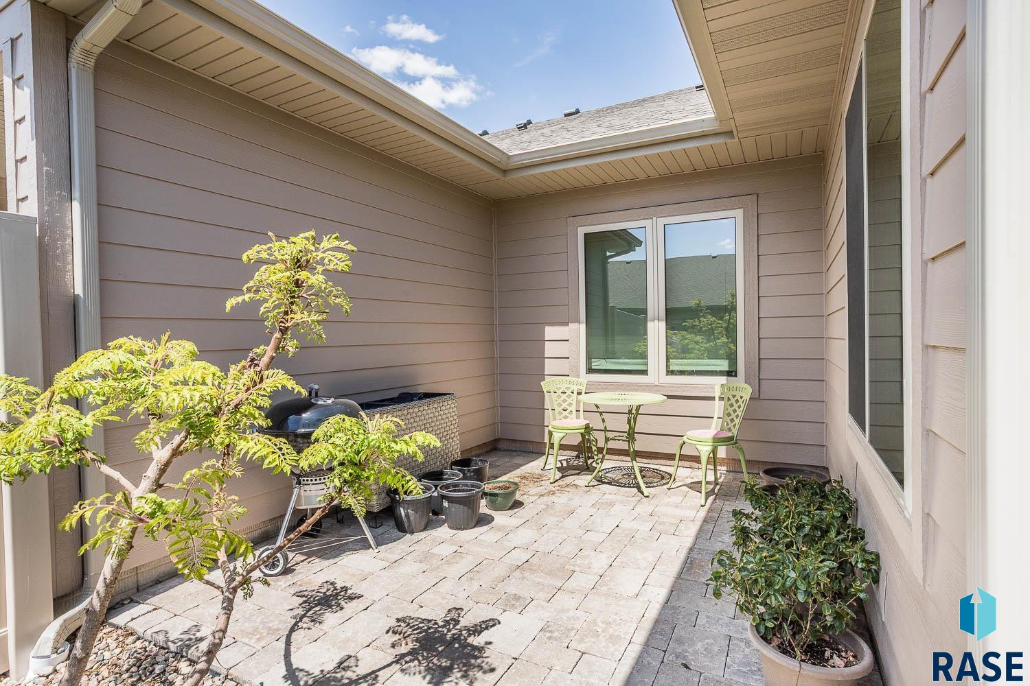 2433 E Joshua Cir Circle, Sioux Falls, New Jersey image 13