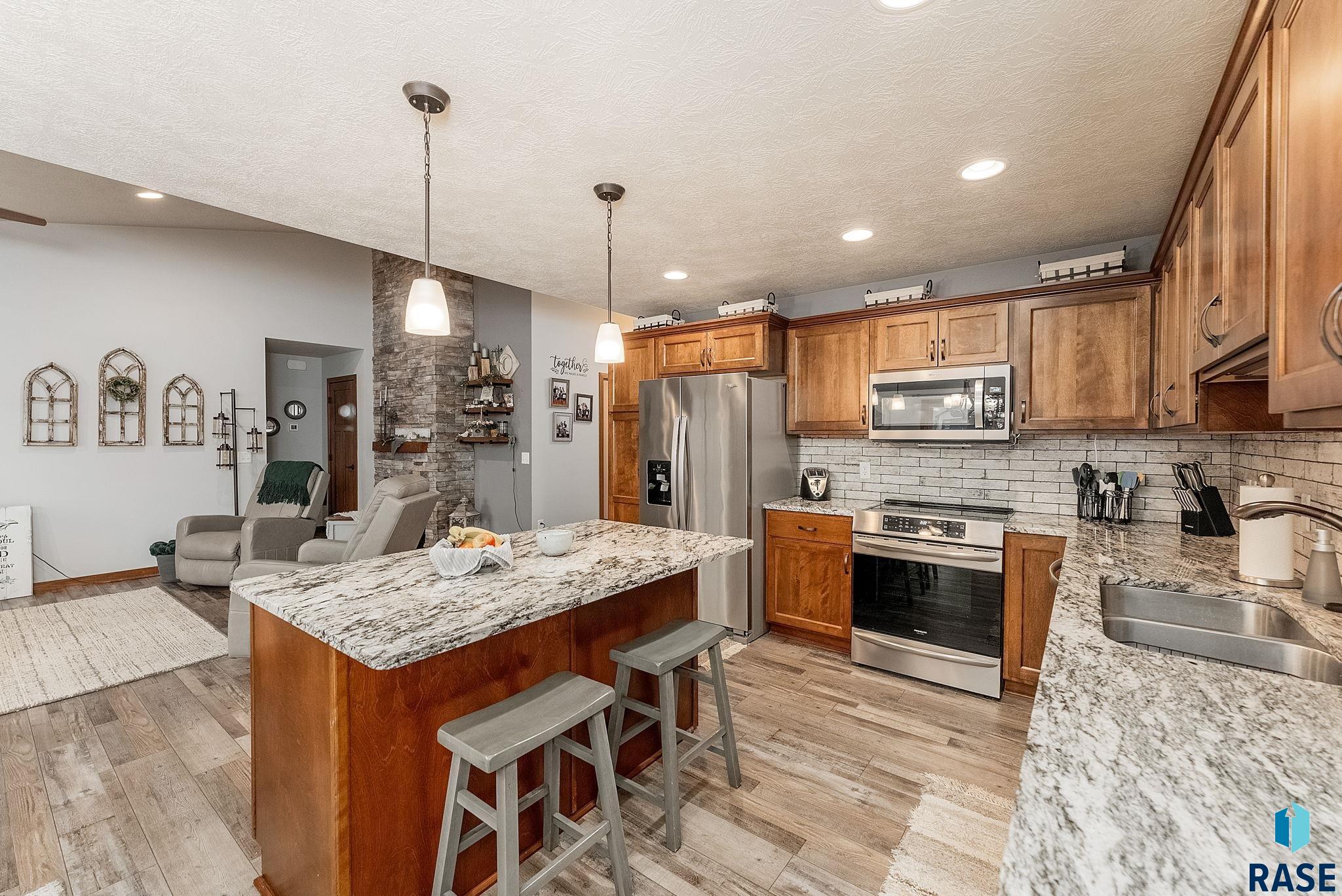 4300 Knob Hill Ct Court, Sioux Falls, South Dakota image 5