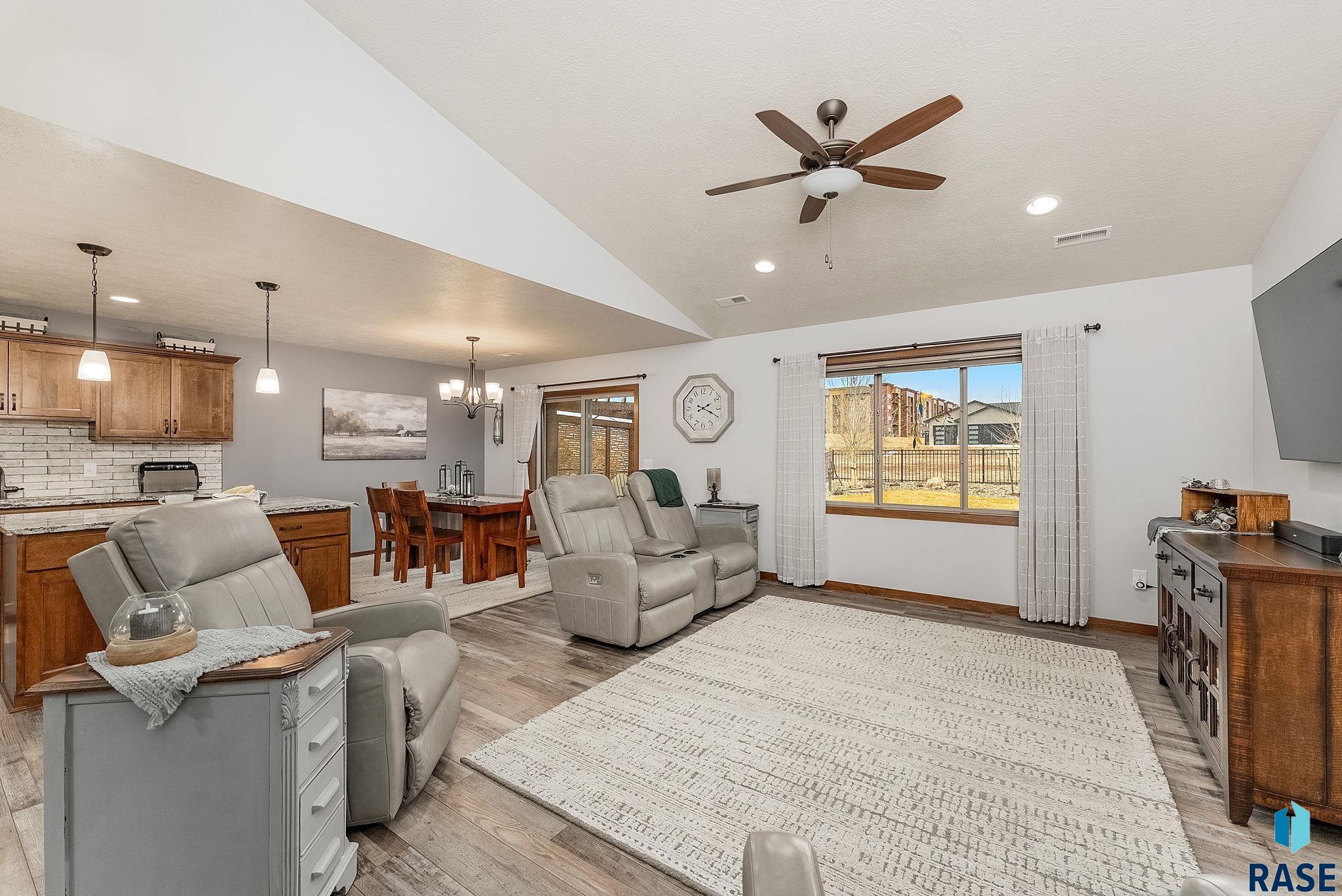 4300 Knob Hill Ct Court, Sioux Falls, South Dakota image 8