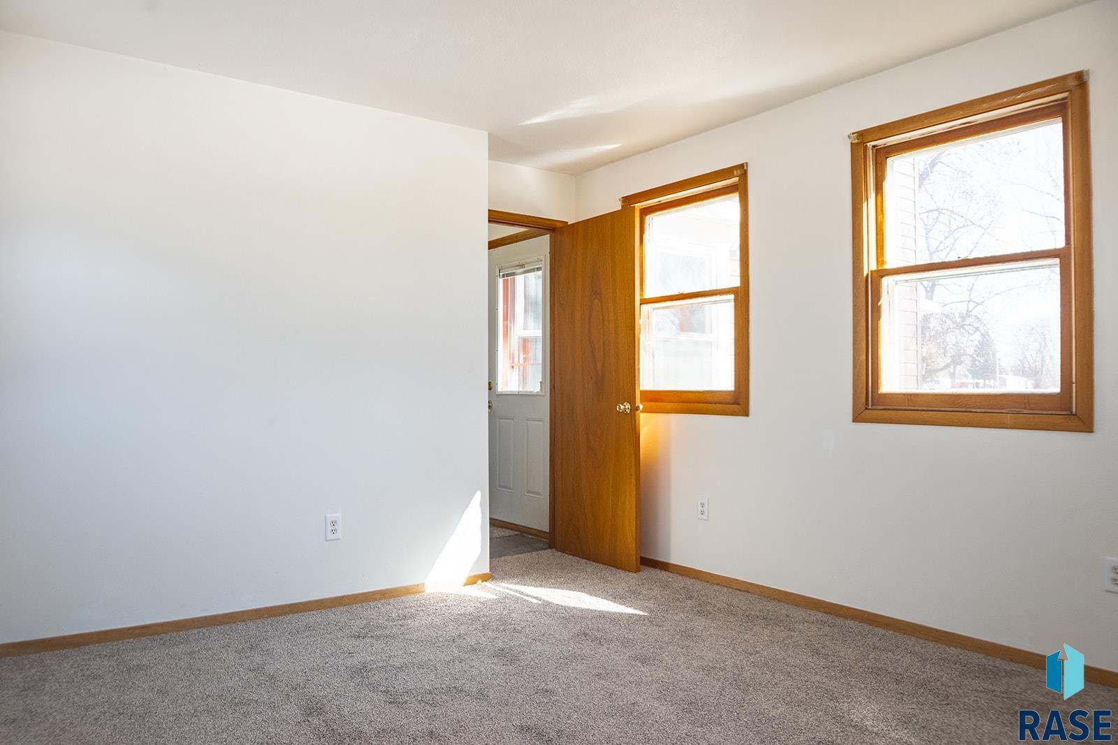 707 N Oaks Ave Avenue, Hartford, South Dakota image 24