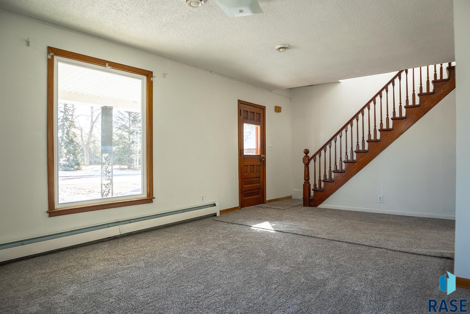707 N Oaks Ave Avenue, Hartford, South Dakota image 7
