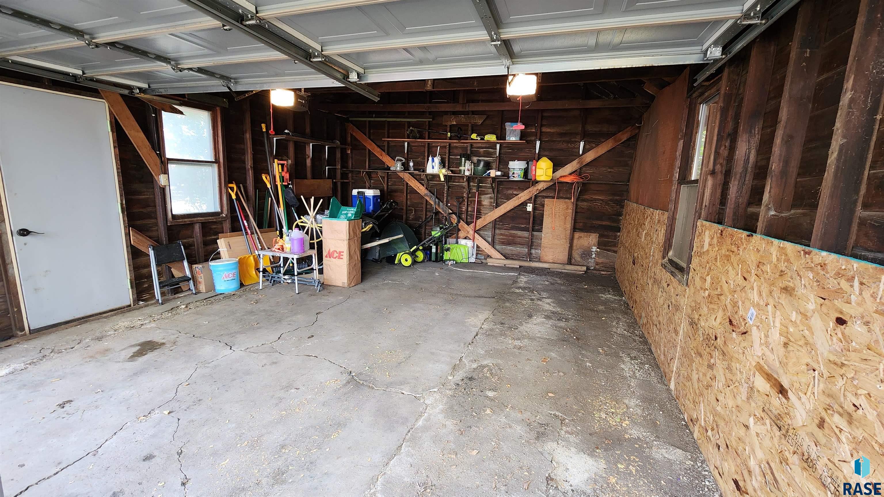805 S Spring Ave Avenue #9, Sioux Falls, New Jersey image 37