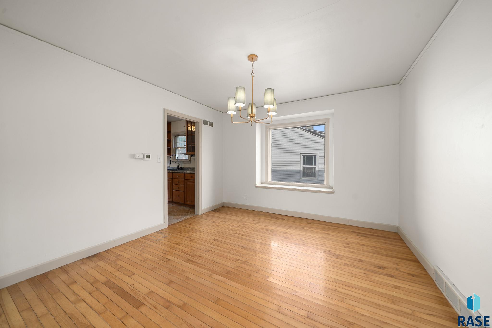 Sioux Falls, South Dakota 57104, United States, 3 Bedrooms Bedrooms, ,2 BathroomsBathrooms,Residential,Active,220706