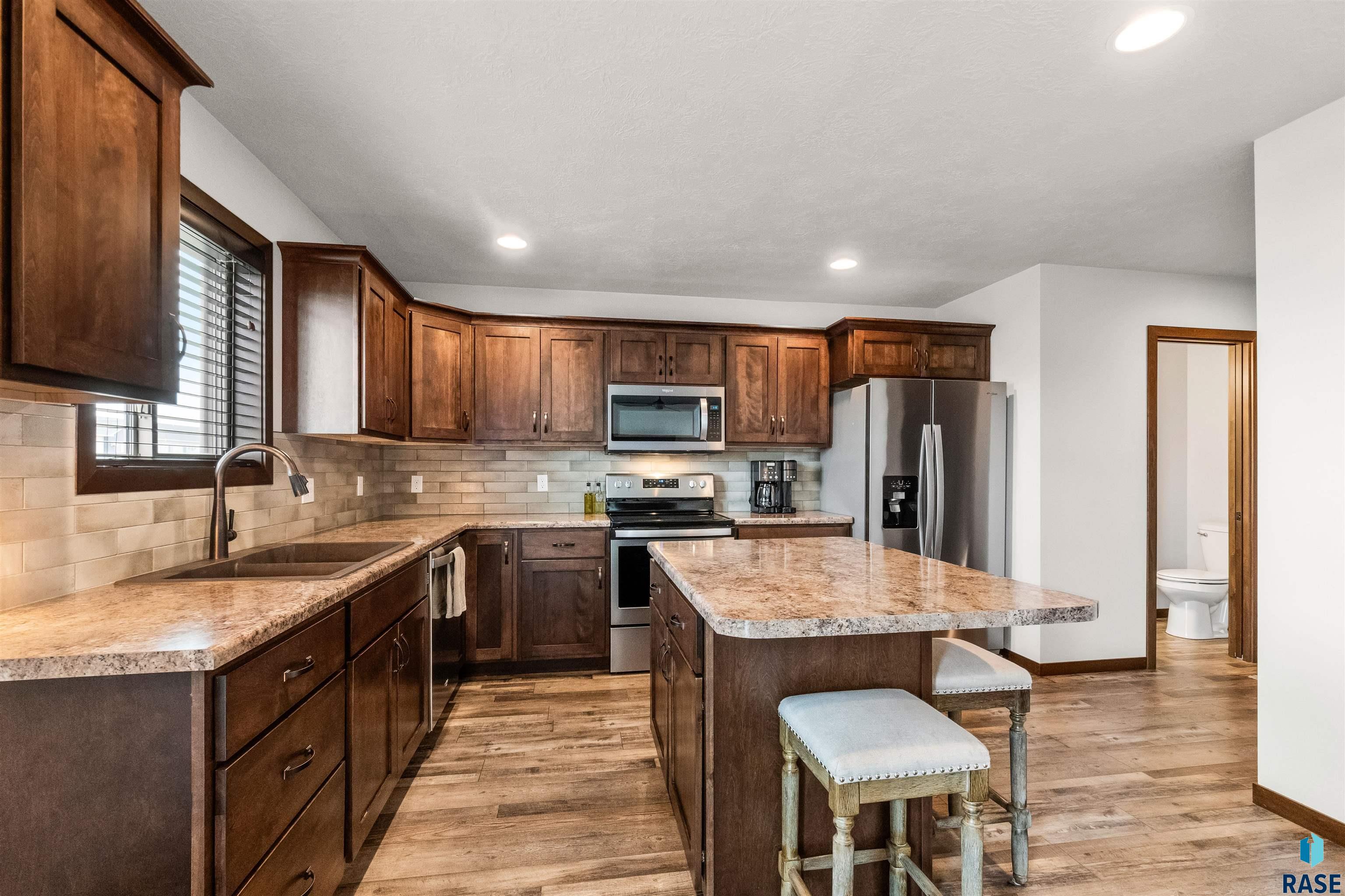 4215 N Knob Hill Ct Court, Sioux Falls, South Dakota image 9