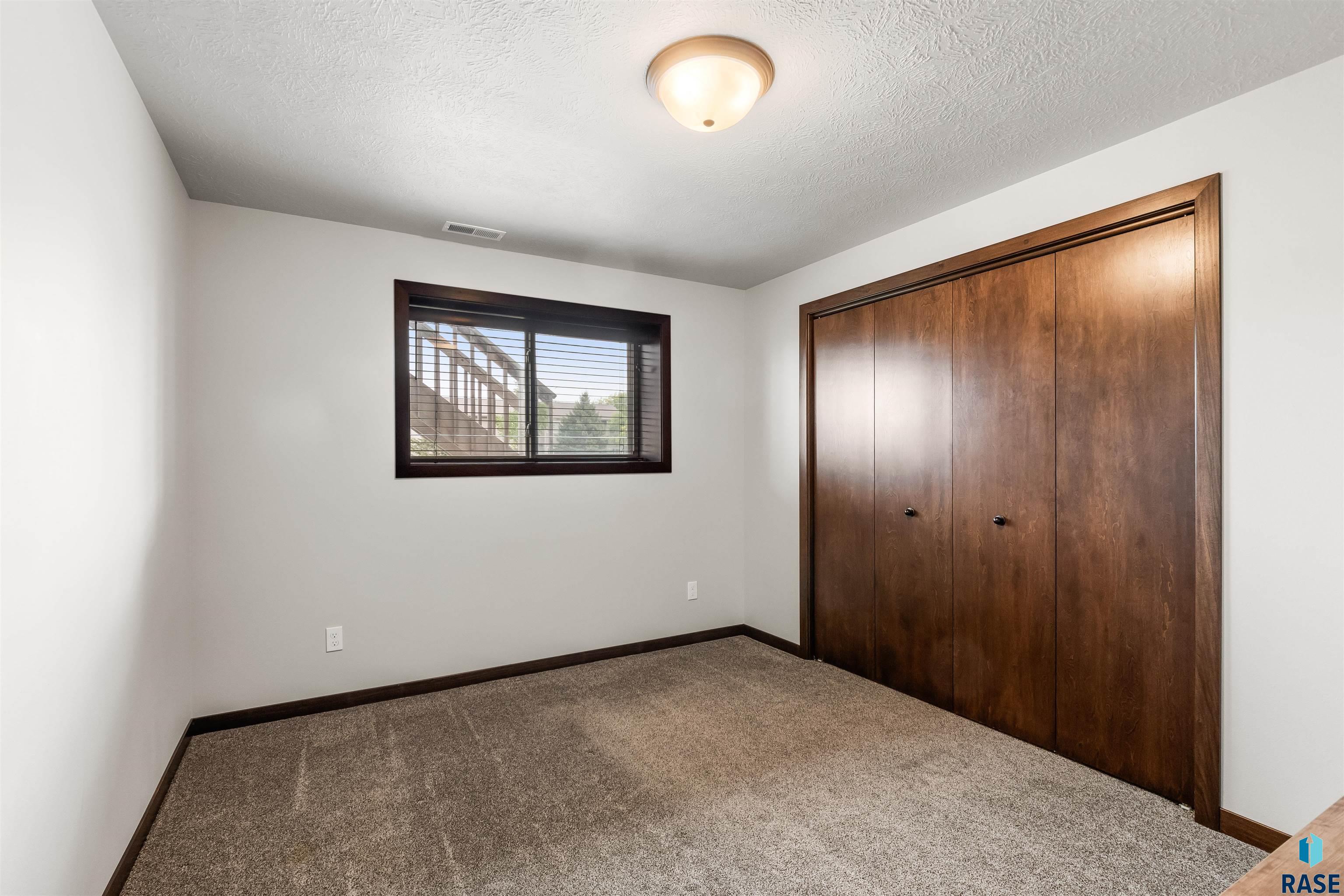 4215 N Knob Hill Ct Court, Sioux Falls, South Dakota image 24