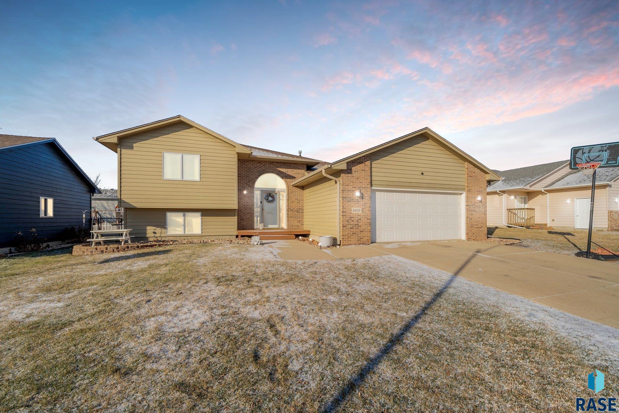 5609 S Mandy Ave Avenue, Sioux Falls, South Dakota image 1