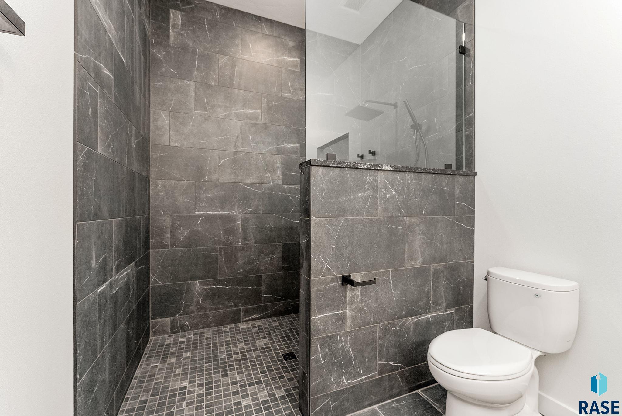 413 W 5th St Street, Crooks, New Jersey image 14