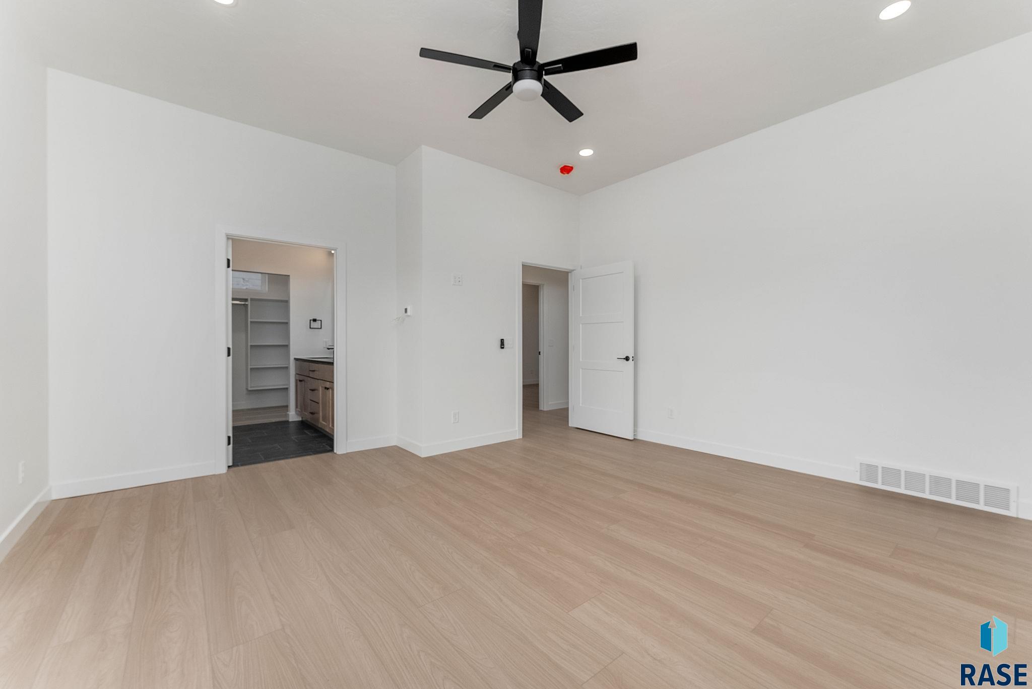 413 W 5th St Street, Crooks, New Jersey image 13