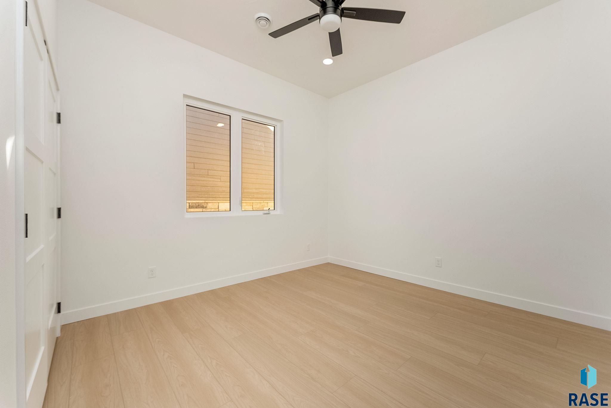 413 W 5th St Street, Crooks, New Jersey image 19