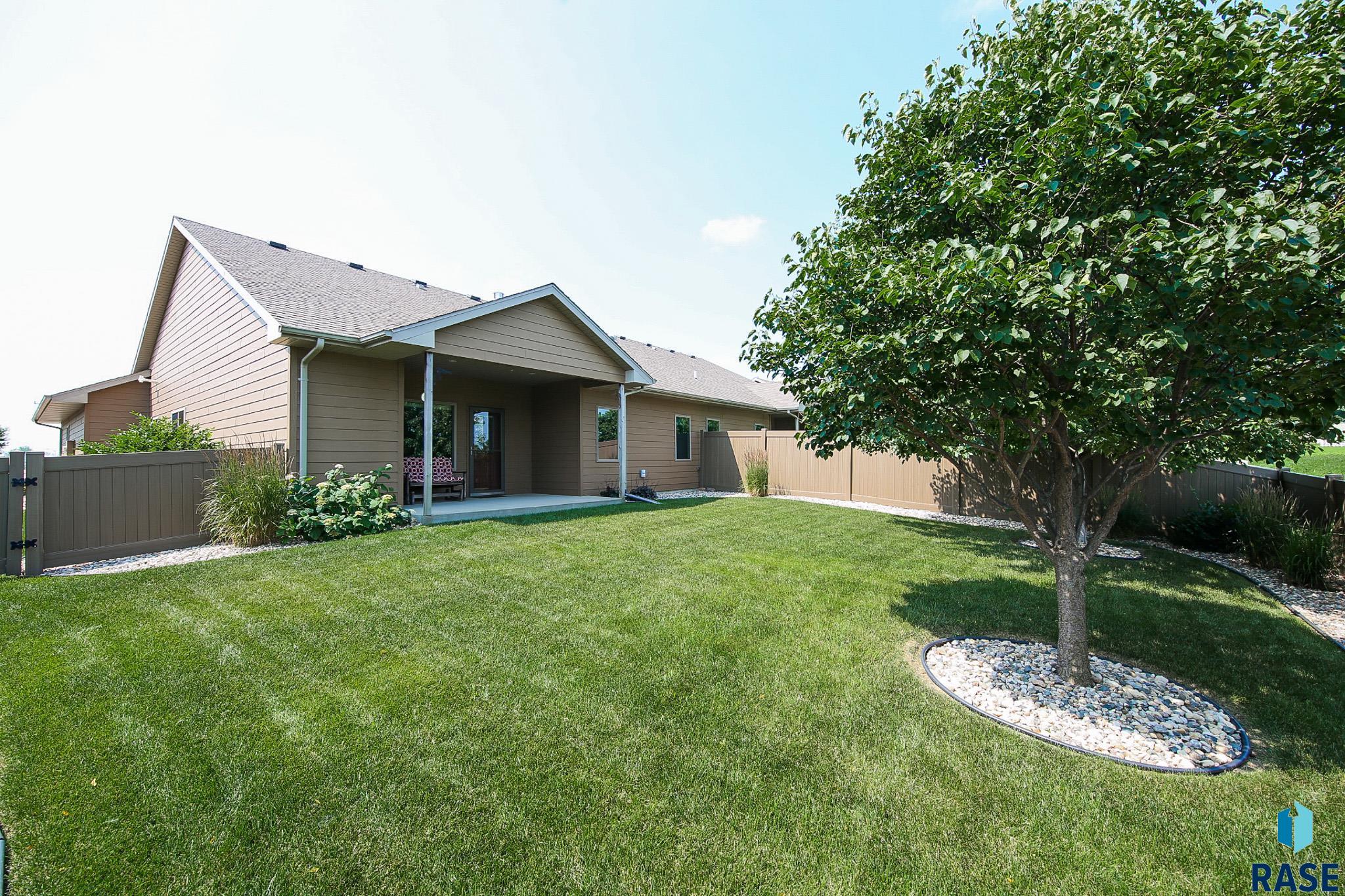 3410 E Woodsedge St Street, Sioux Falls, South Dakota image 20