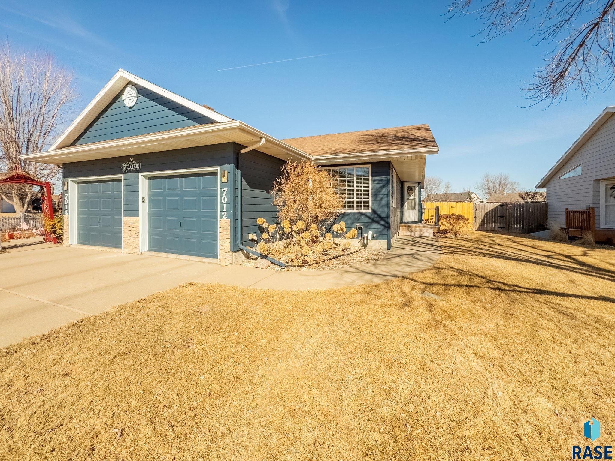 Sioux Falls, South Dakota 57106, United States, 2 Bedrooms Bedrooms, ,1 BathroomBathrooms,Residential,Contingent,87850