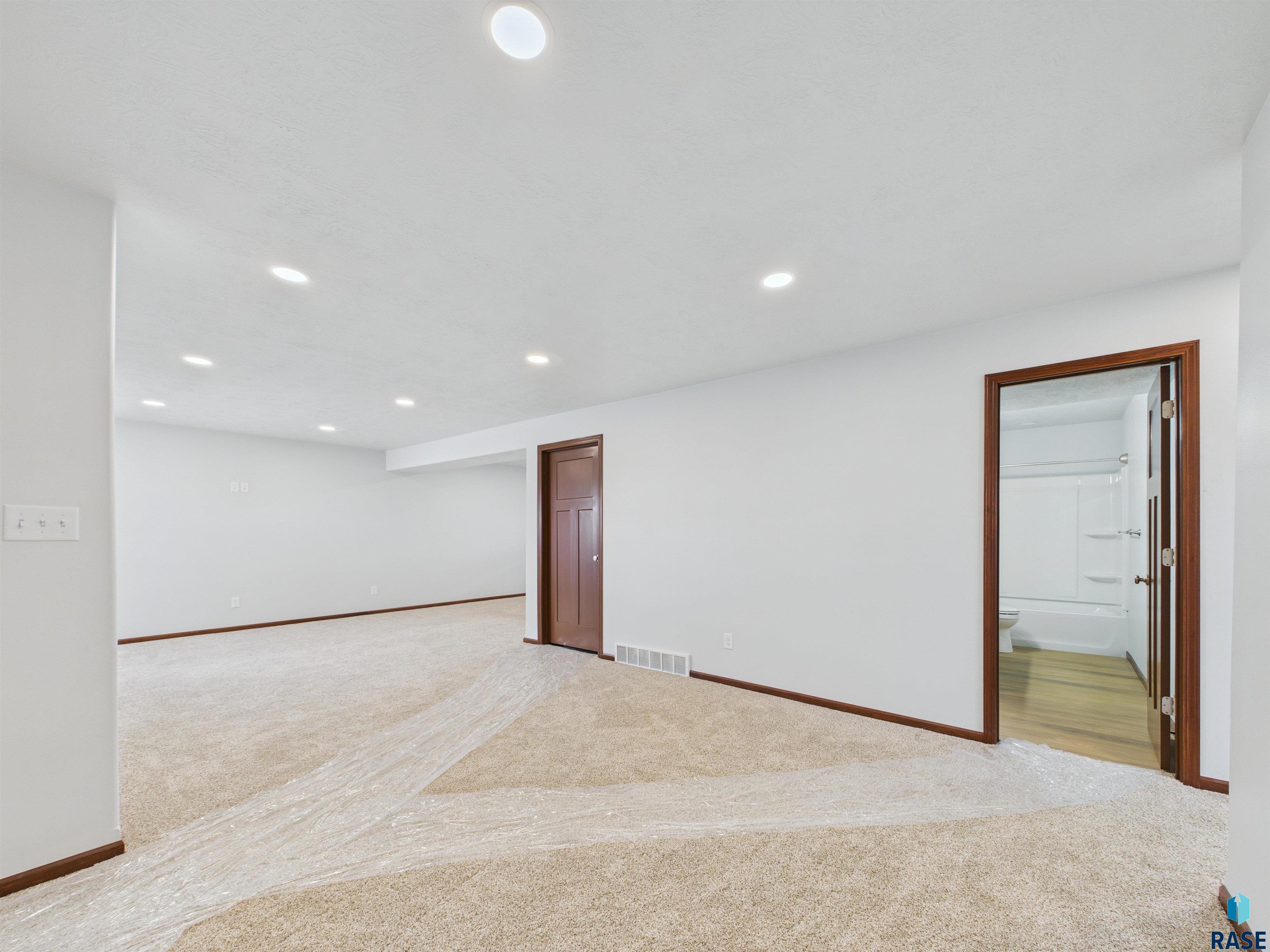 1180 Ruud Trl Trail, Hartford, New Jersey image 31
