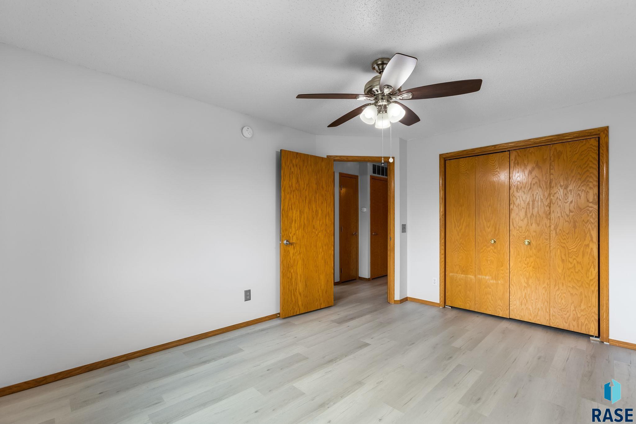 4601 S Oxbow Ave Avenue #301, Sioux Falls, New Jersey image 24
