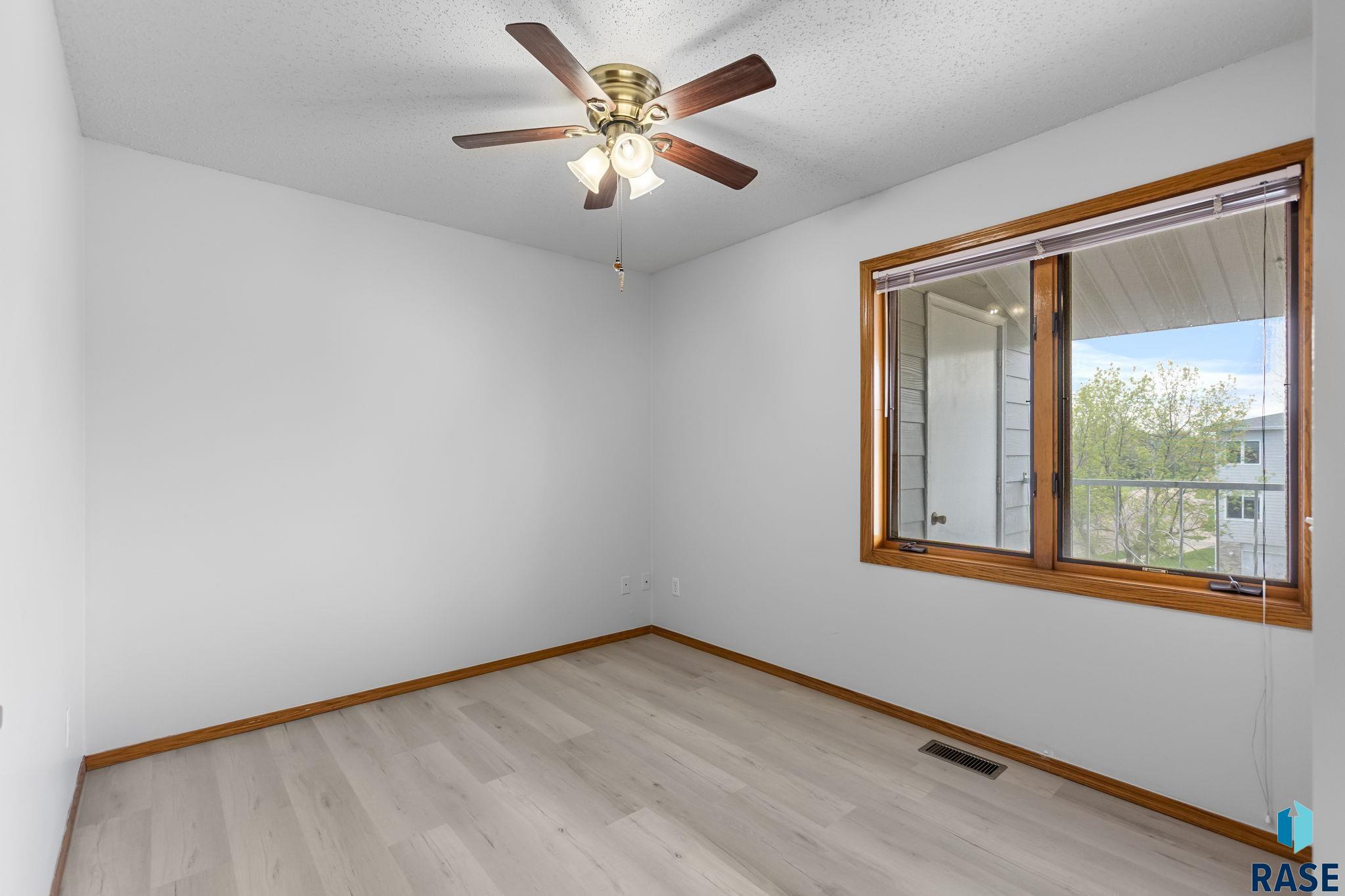 4601 S Oxbow Ave Avenue #301, Sioux Falls, New Jersey image 19