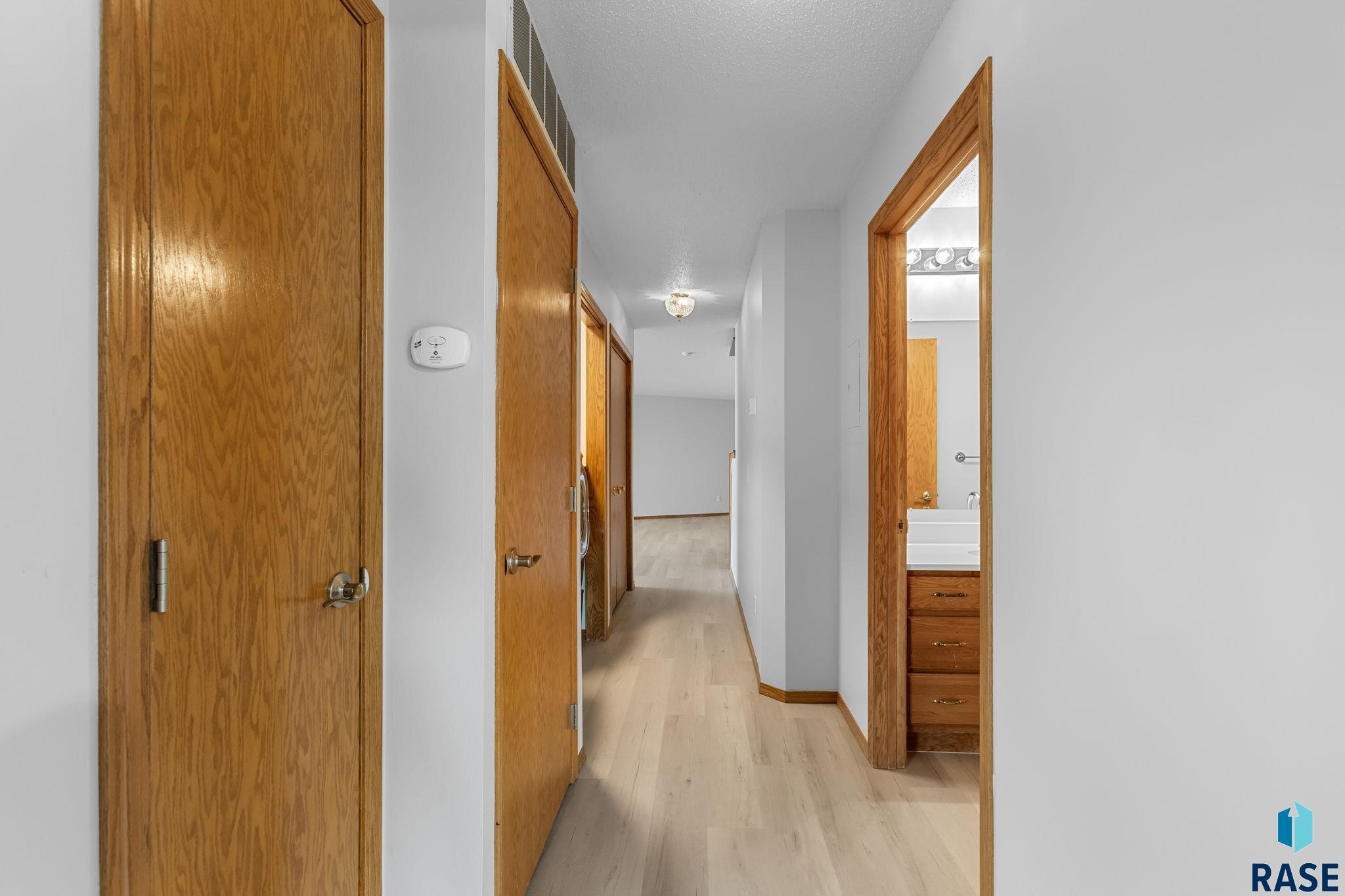 4601 S Oxbow Ave Avenue #301, Sioux Falls, New Jersey image 21